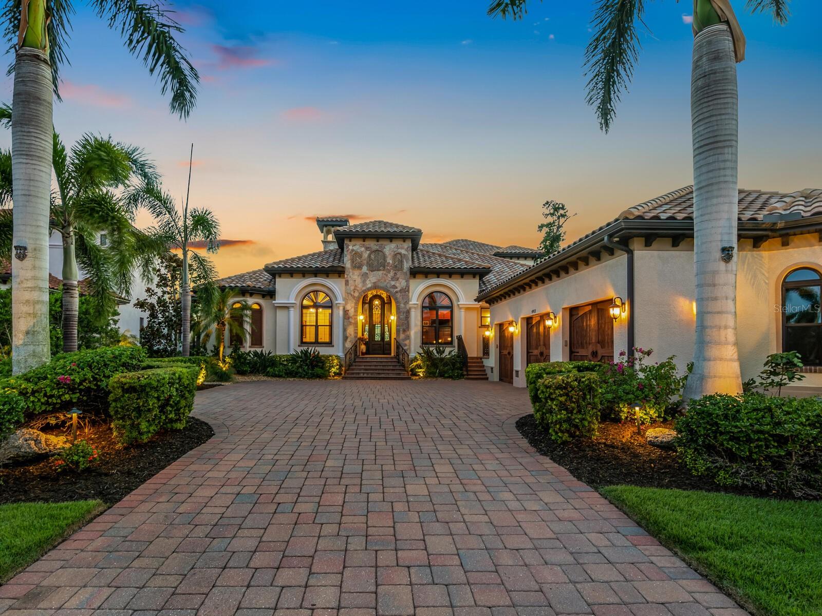 BLACKBURN RIDGE - Residential