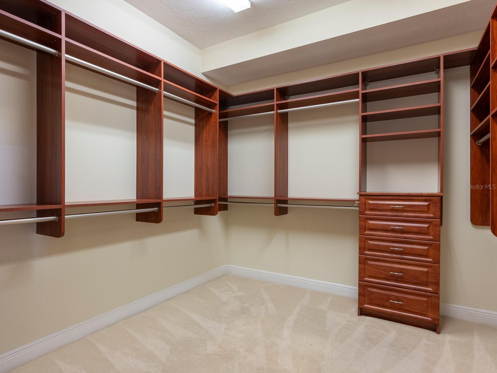 BLACKBURN RIDGE - Residential