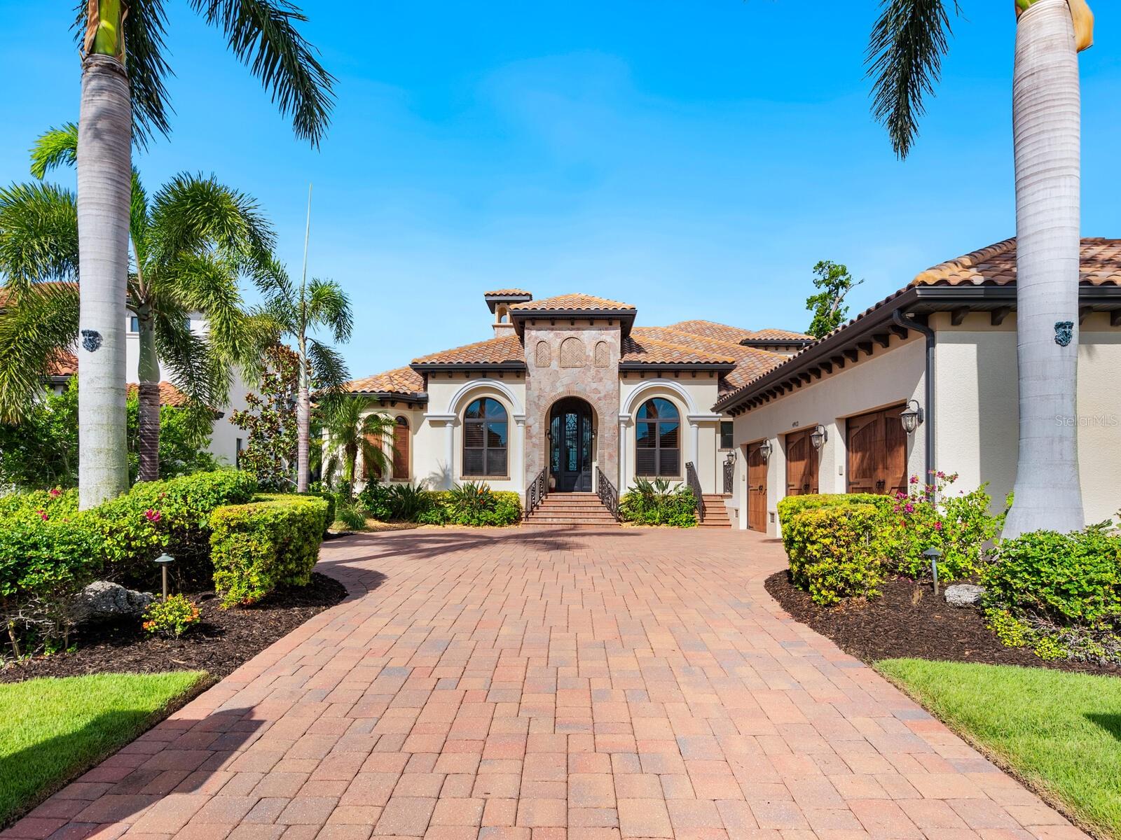 BLACKBURN RIDGE - Residential