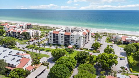 A home in LONGBOAT KEY