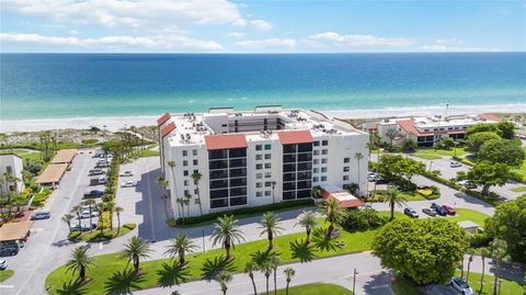 A home in LONGBOAT KEY