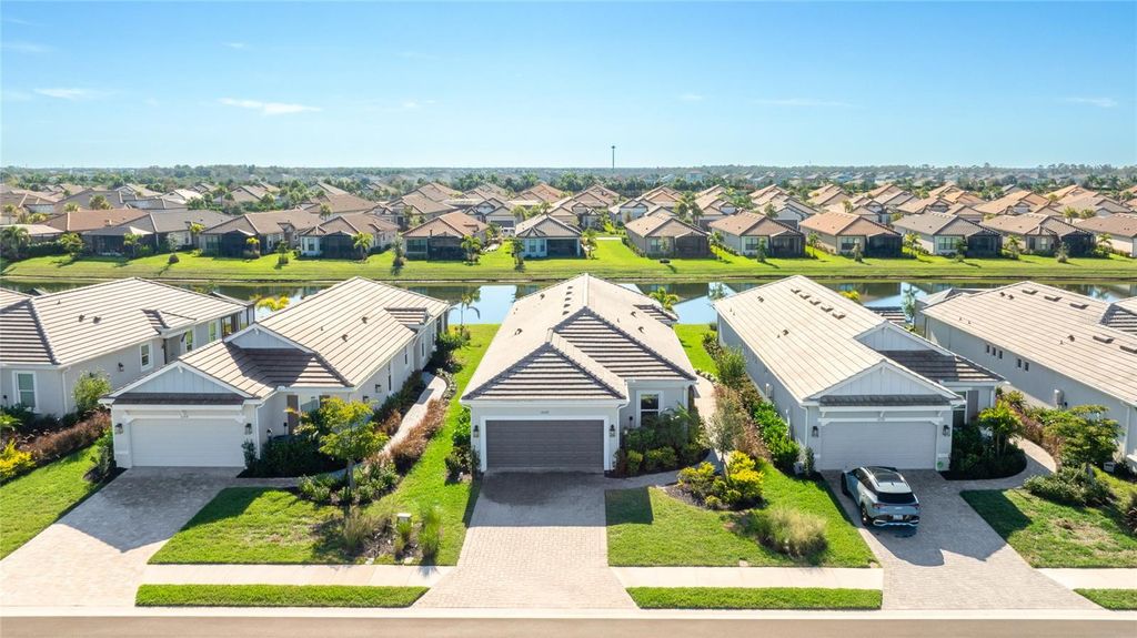 Photo of 16142 San Donato Place, Bradenton, FL 34211 (MLS # A4677710)