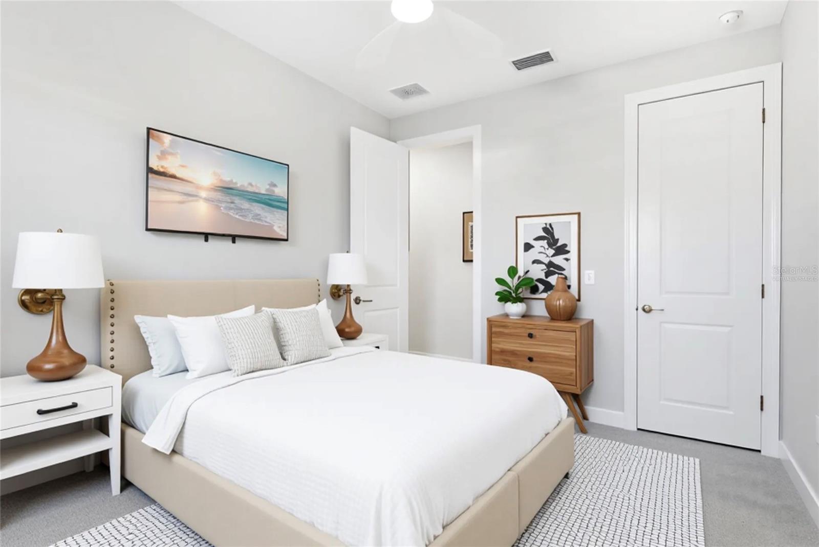 AZARIO ESPLANADE PH VII - Residential