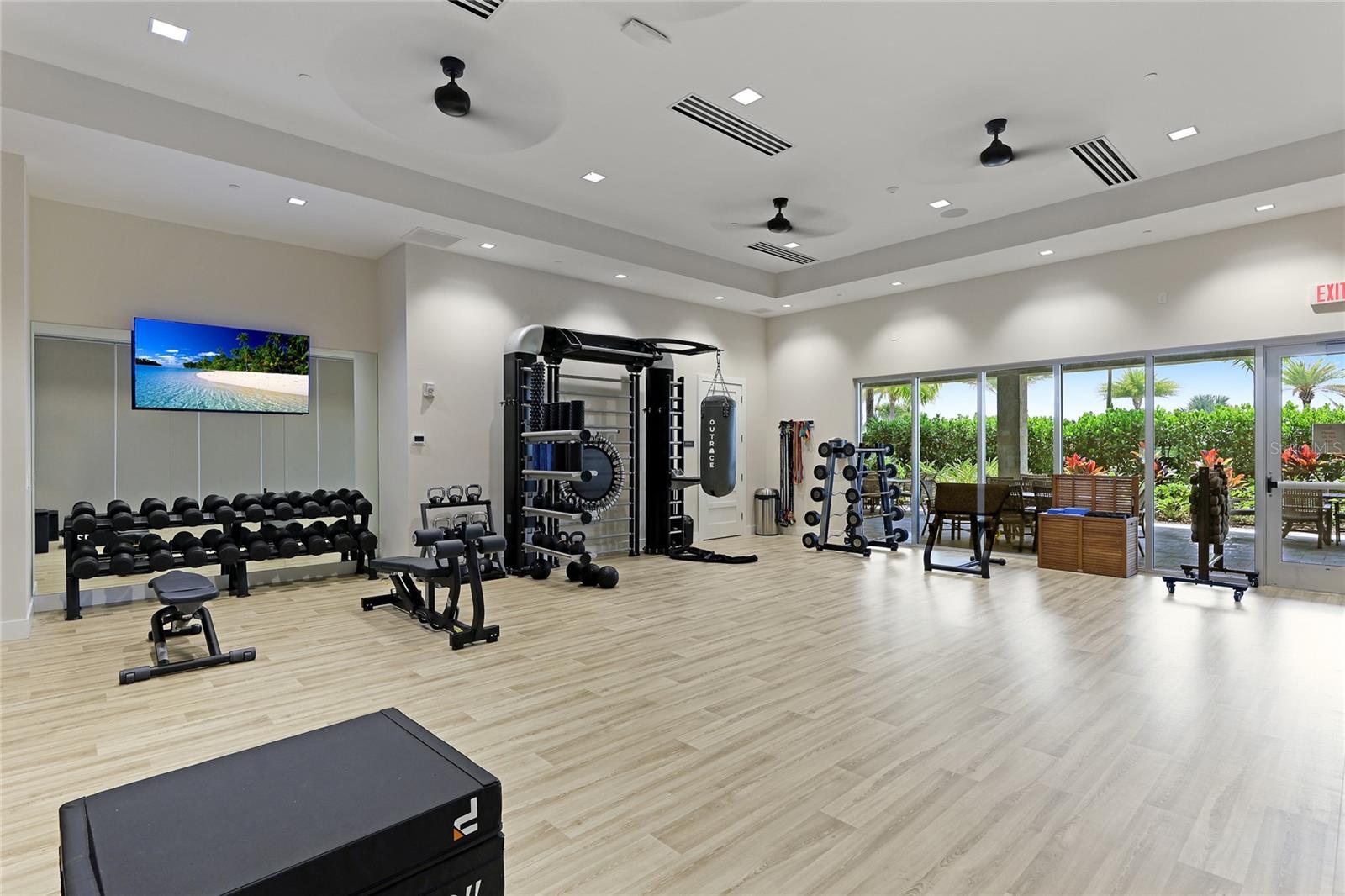 AZARIO ESPLANADE PH VII - Residential