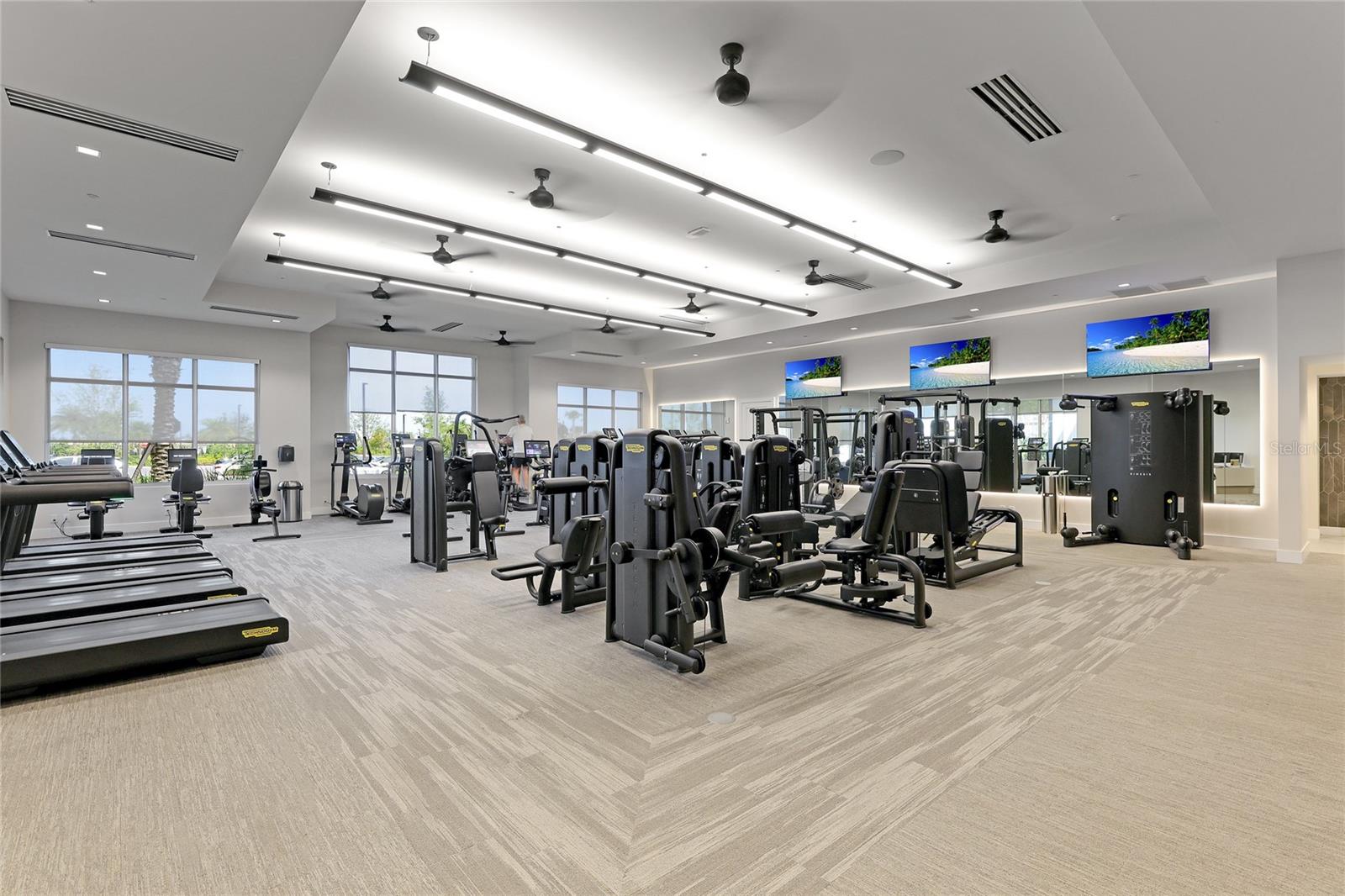 AZARIO ESPLANADE PH VII - Residential