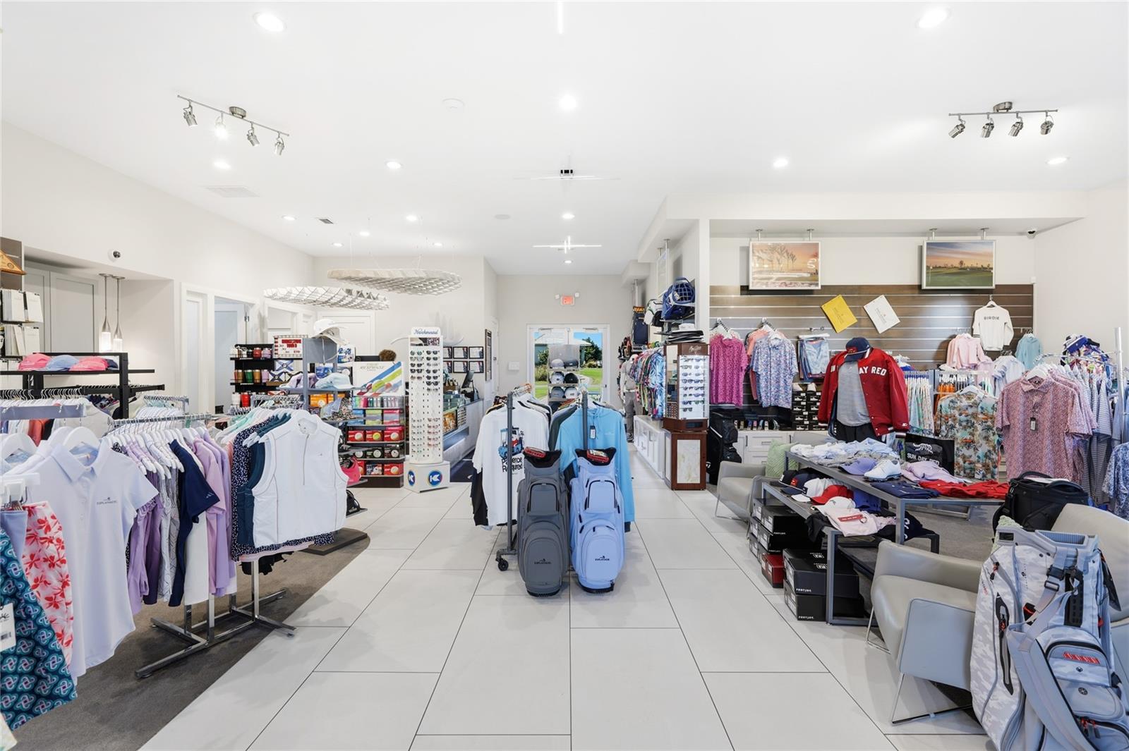 AZARIO ESPLANADE PH VII - Residential