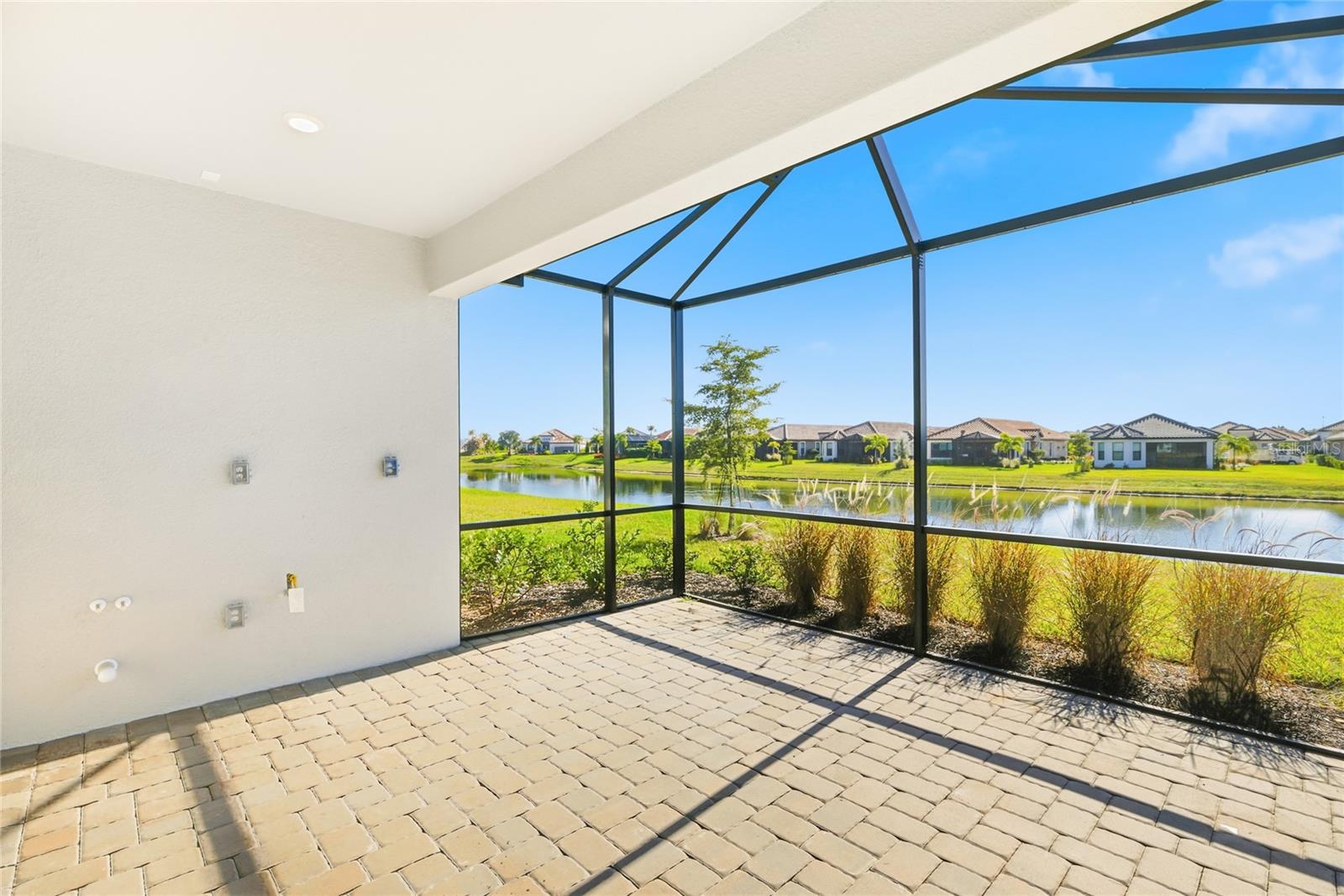 AZARIO ESPLANADE PH VII - Residential