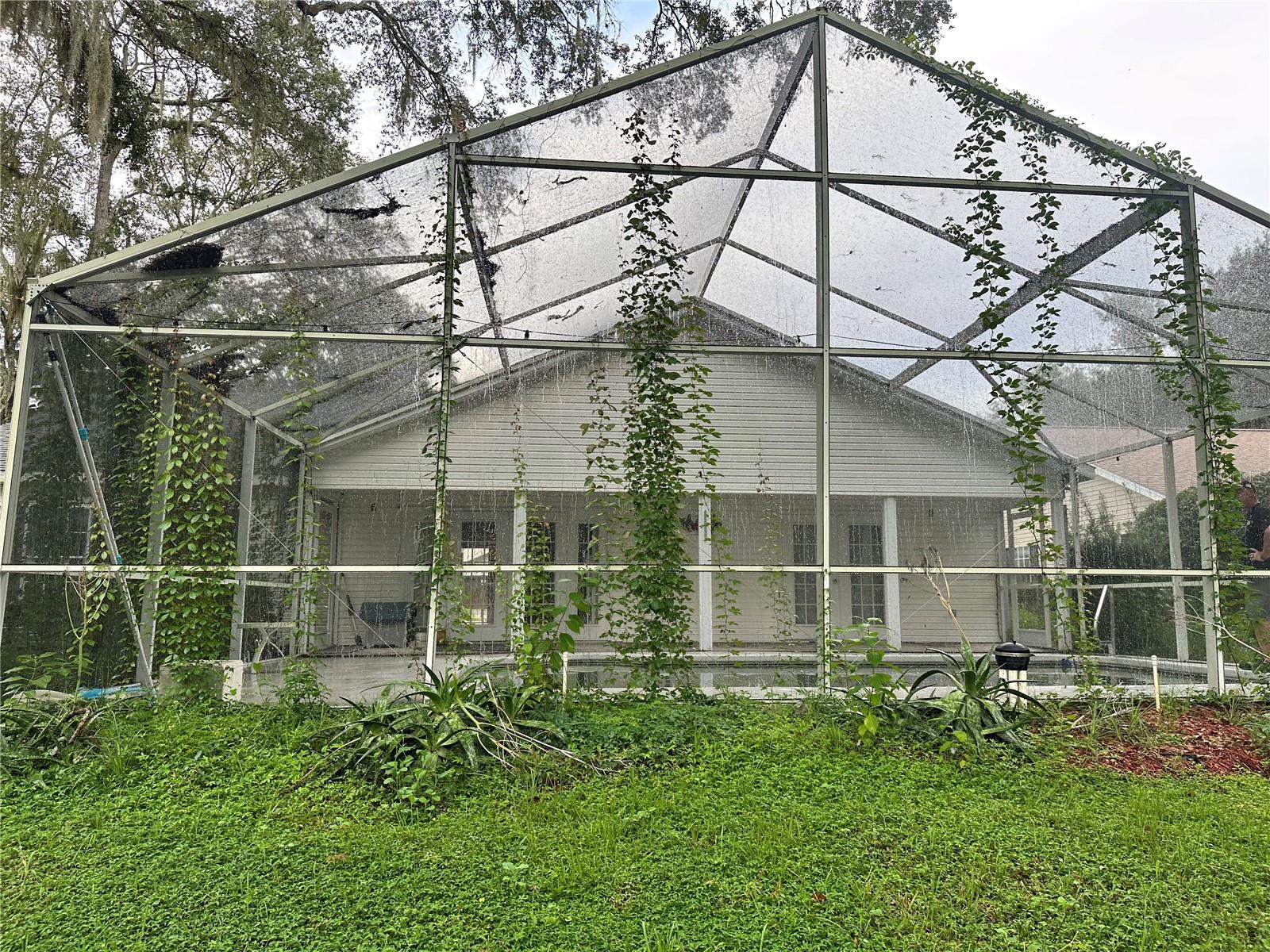 4242 LEAFWAY CIRCLE