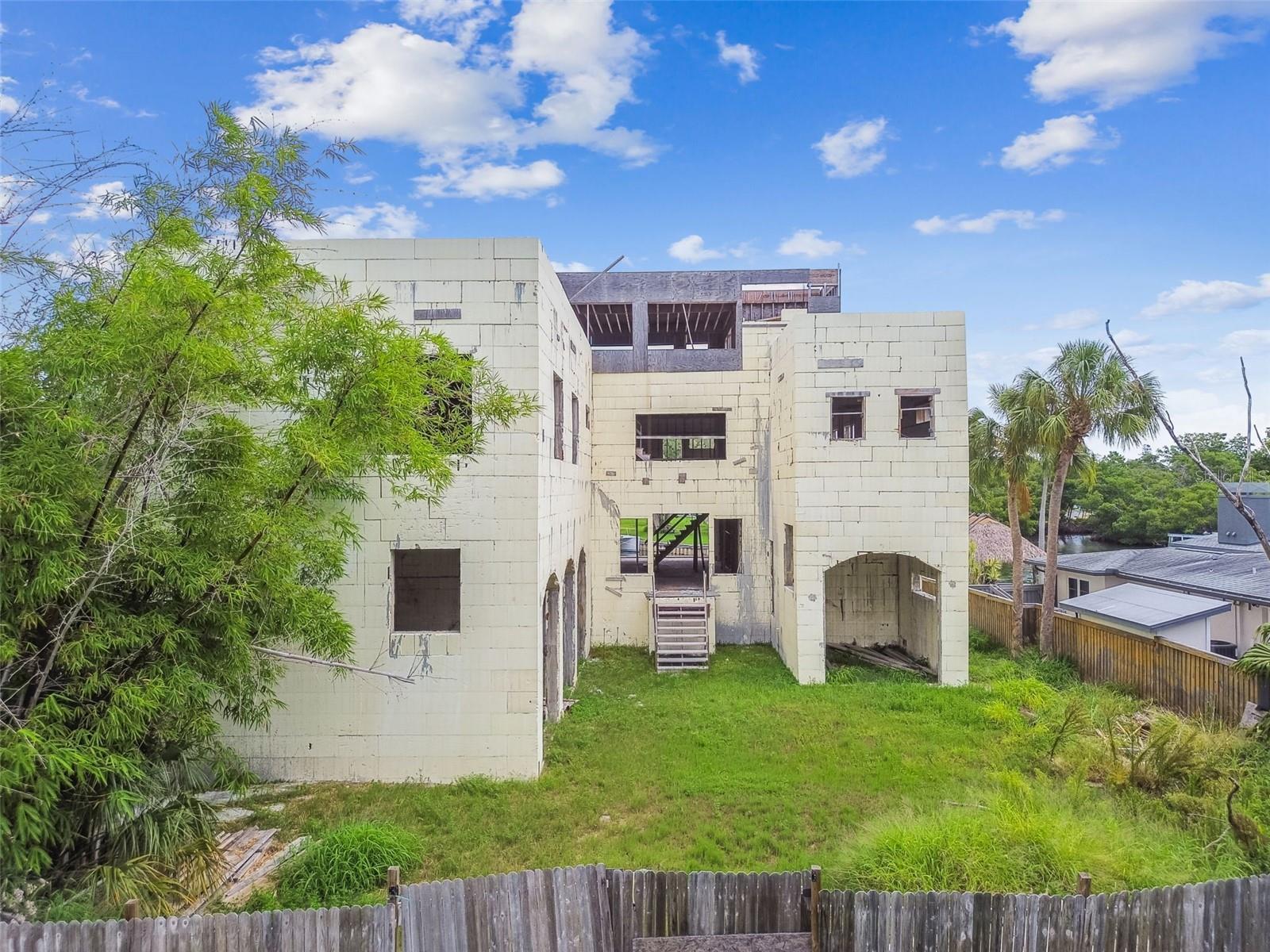 4718 PARADISE WAY S