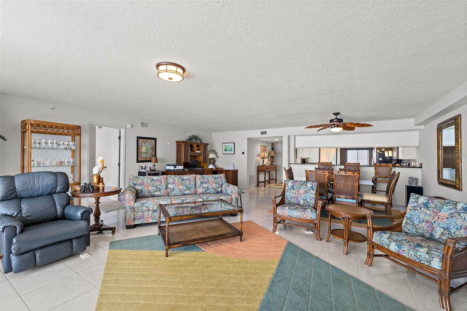 MAJESTIC SEAS CONDO - Residential