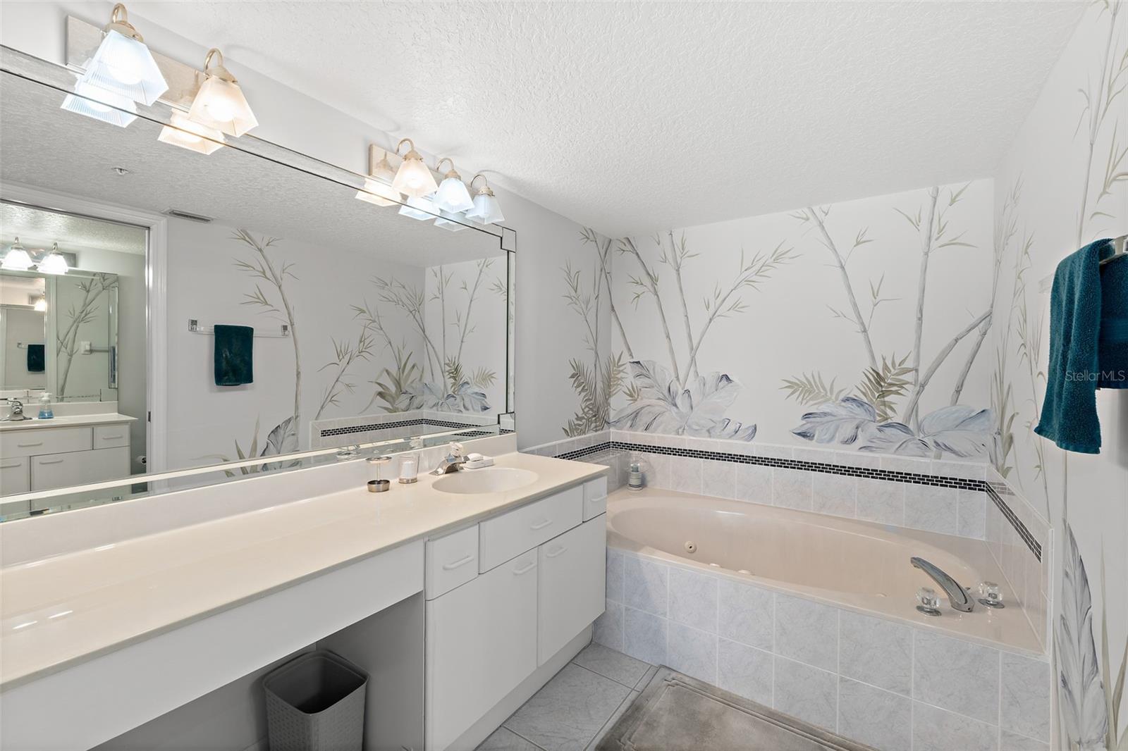 MAJESTIC SEAS CONDO - Residential