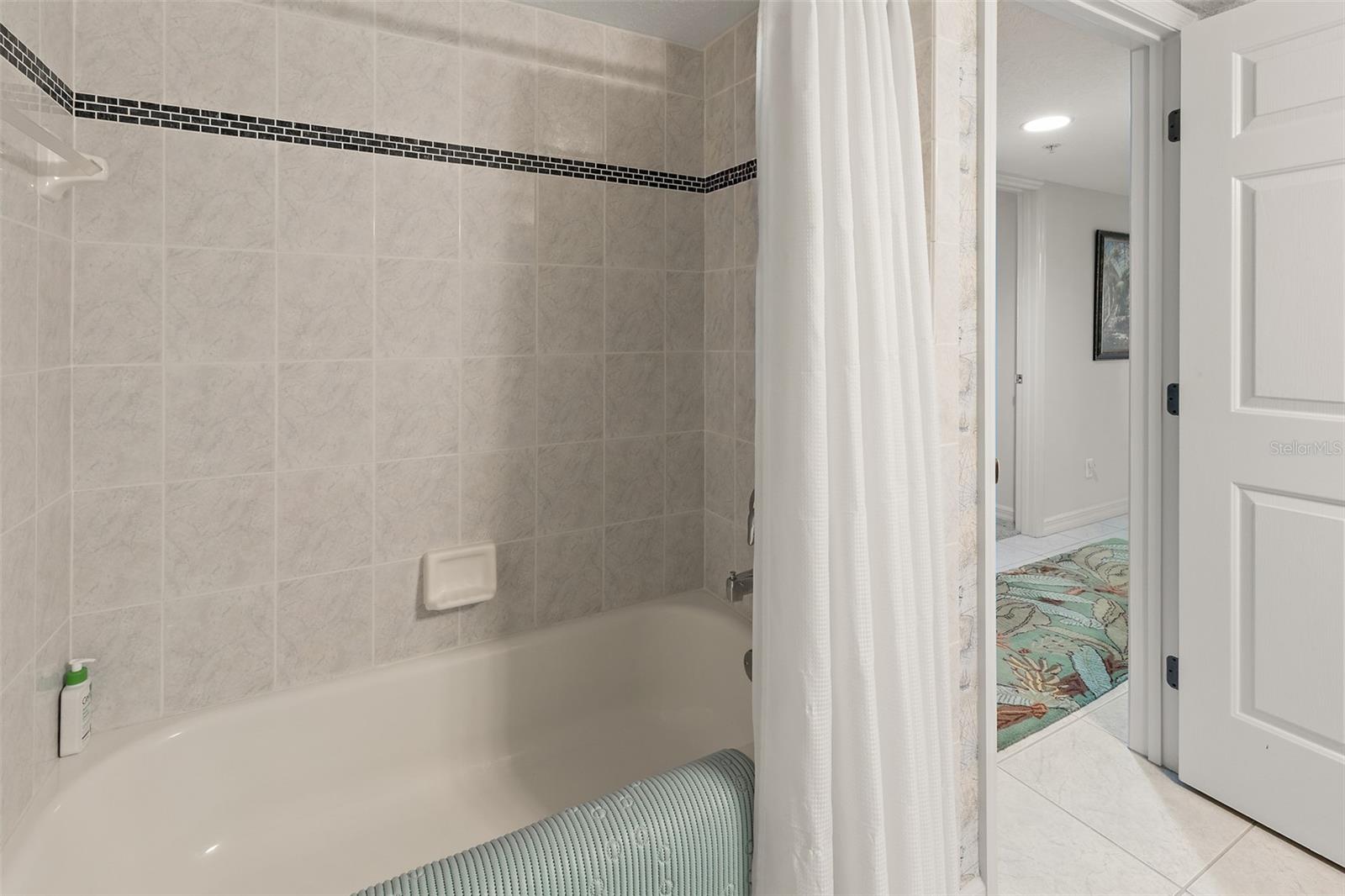 MAJESTIC SEAS CONDO - Residential