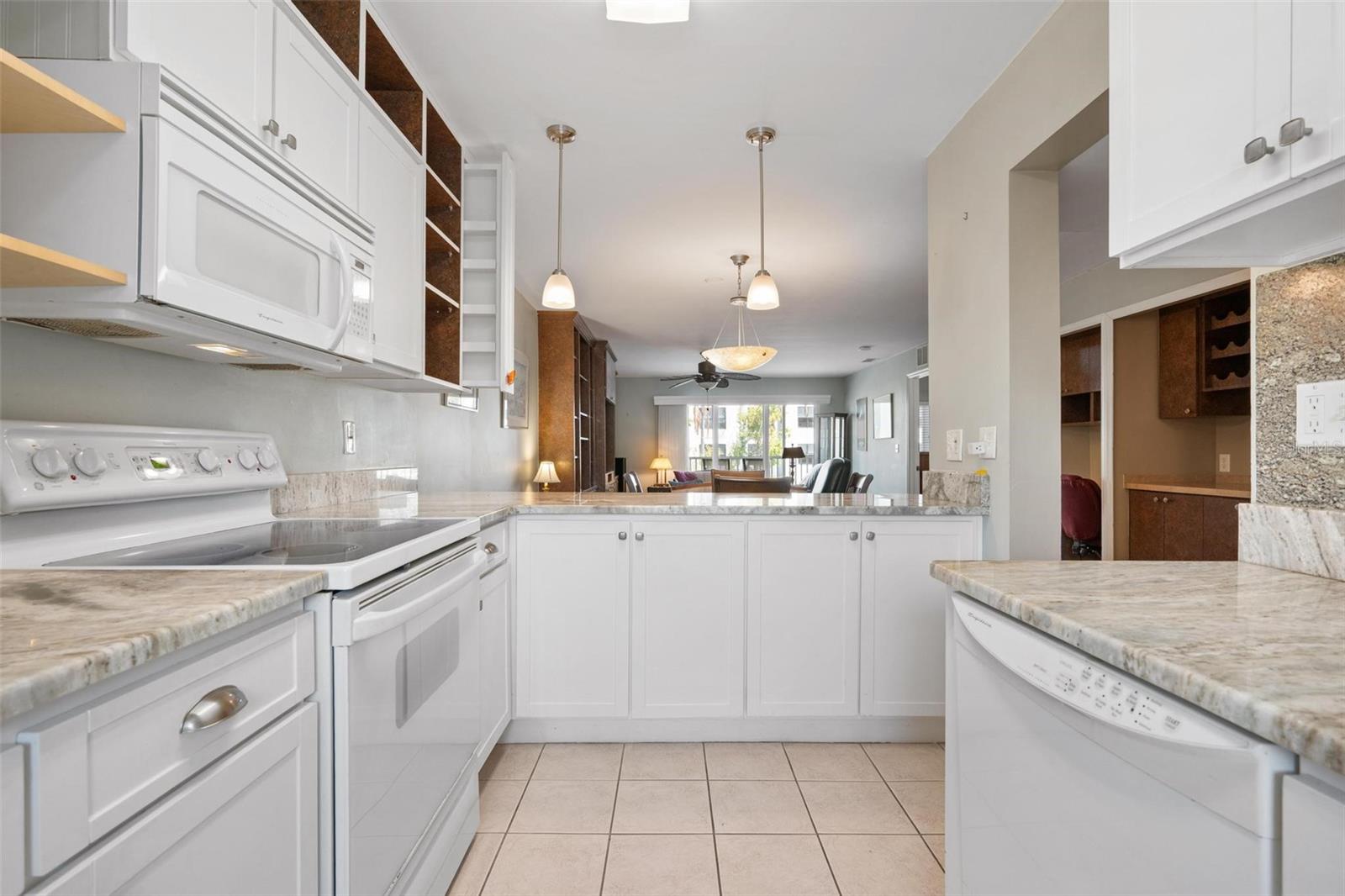 150 HARBORSIDE AVENUE 303, PUNTA GORDA, FL, 33950 4 150 HARBORSIDE AVENUE 303