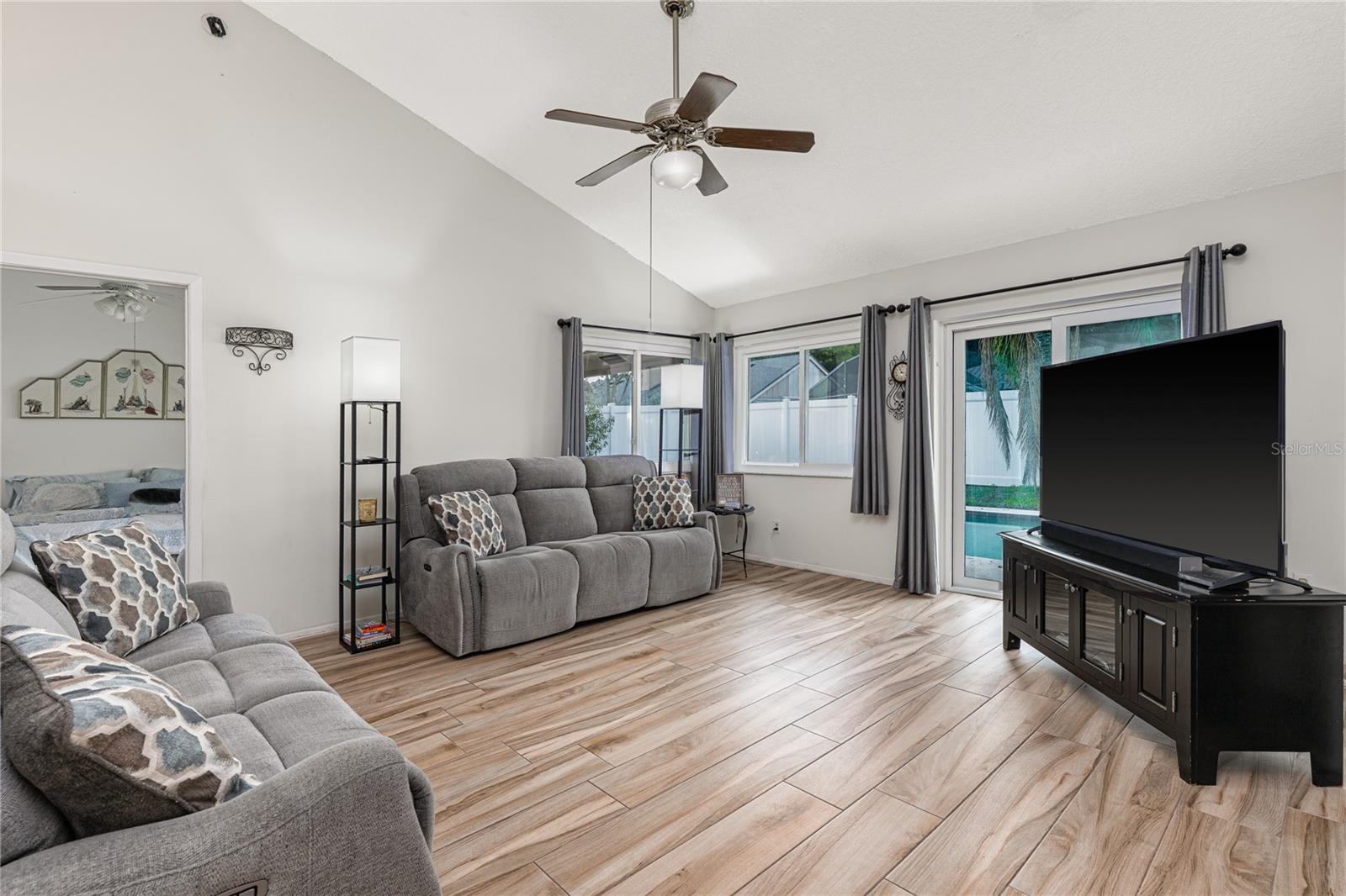 TIBERON HILLS PH 3 - Residential