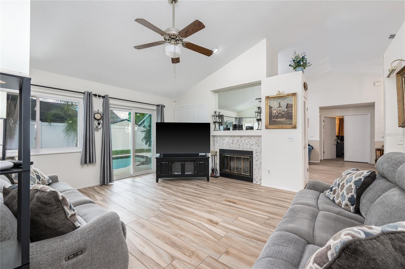 TIBERON HILLS PH 3 - Residential