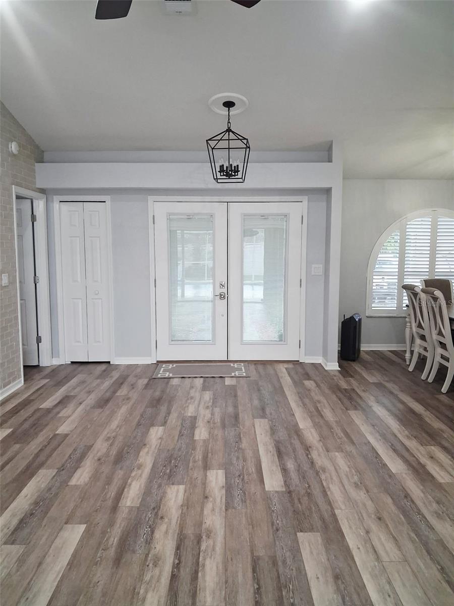 ISLAND WALK EAST - Residential
