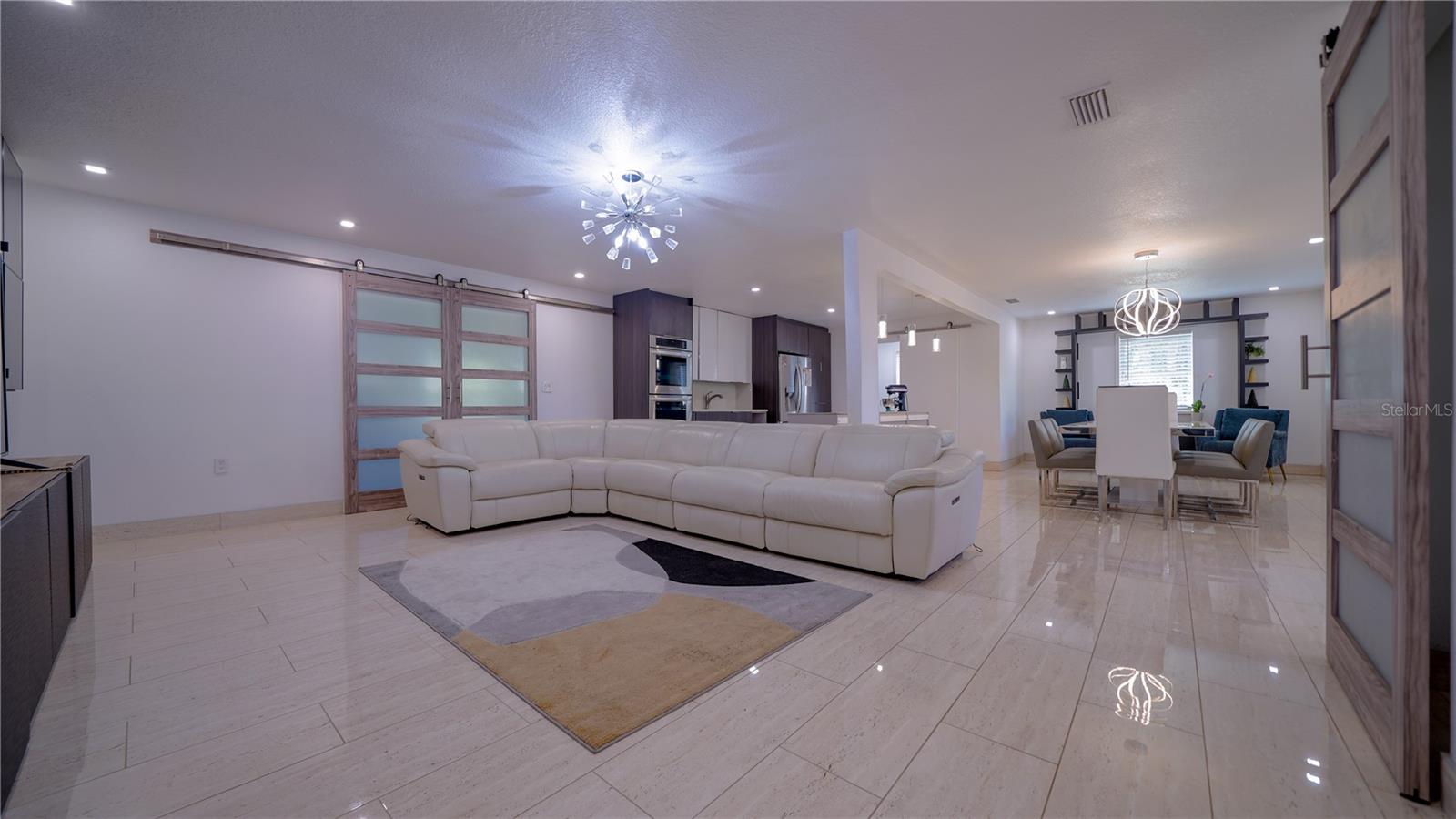 RUNNEYMEDE RANCHLANDS UNIT 1 - Residential