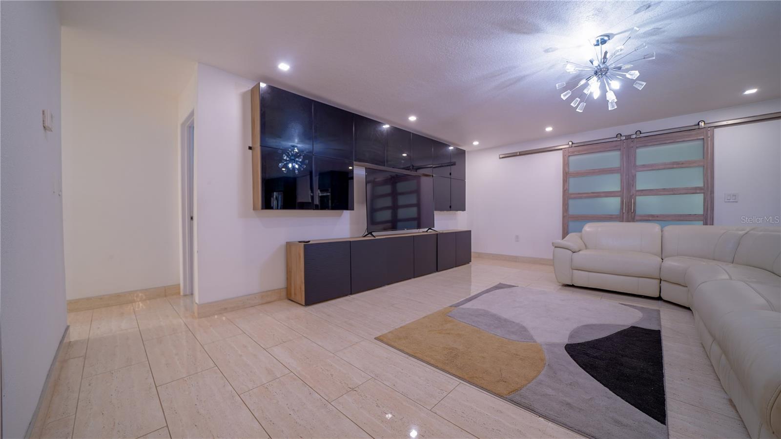 RUNNEYMEDE RANCHLANDS UNIT 1 - Residential