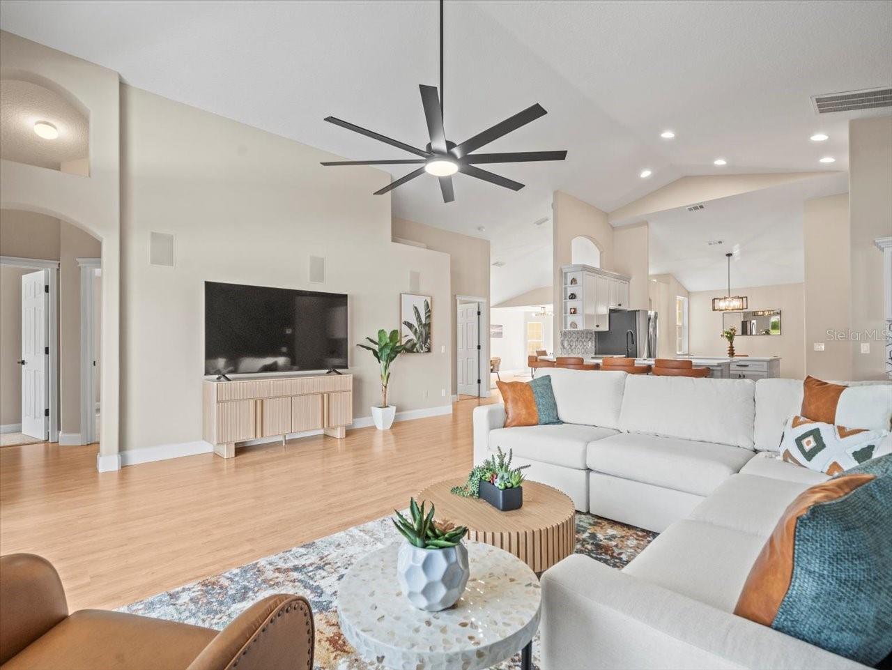 OAK CREEK PH 01 - Residential
