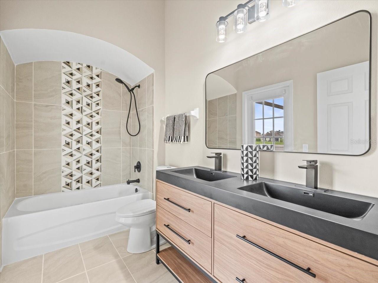 OAK CREEK PH 01 - Residential