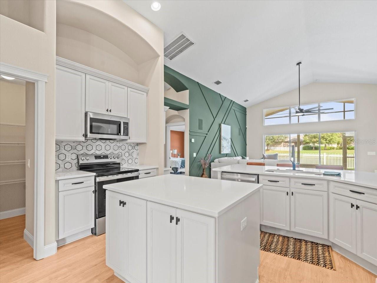 OAK CREEK PH 01 - Residential