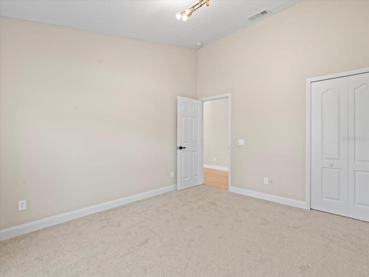 OAK CREEK PH 01 - Residential