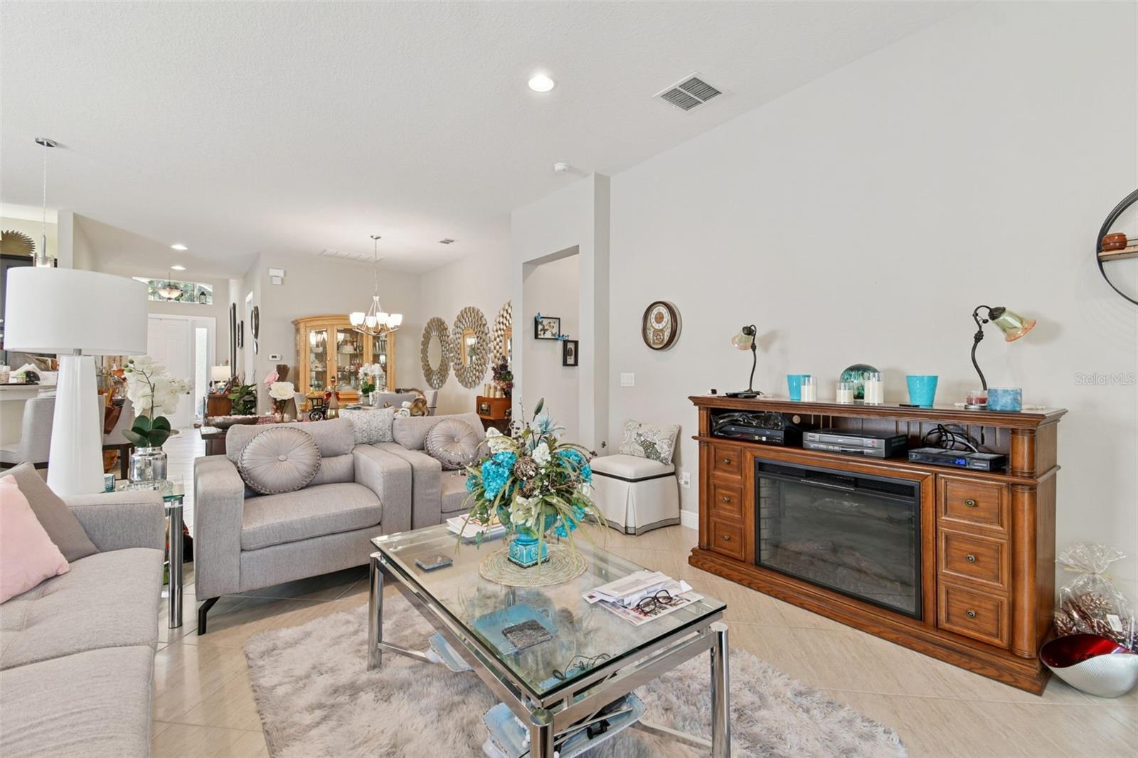 VALENCIA LAKES TR J PH 2 - Residential