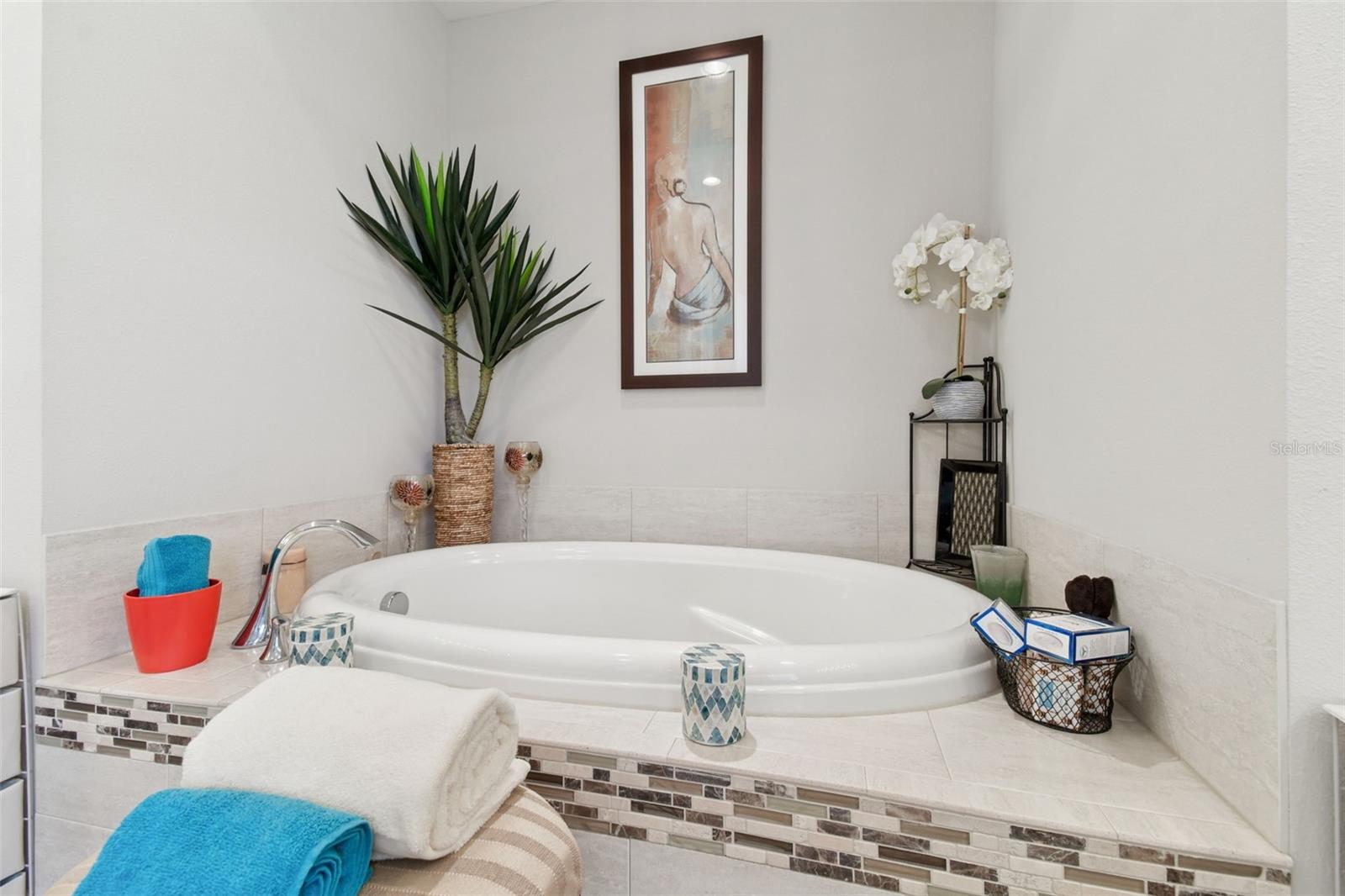 VALENCIA LAKES TR J PH 2 - Residential