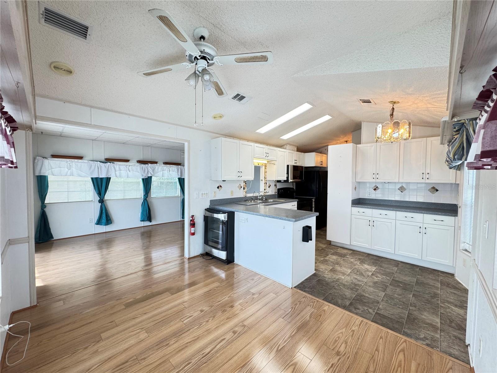 AMERICAN CONDOMINIUM PARKS-ZEPHYRHILLS - Residential