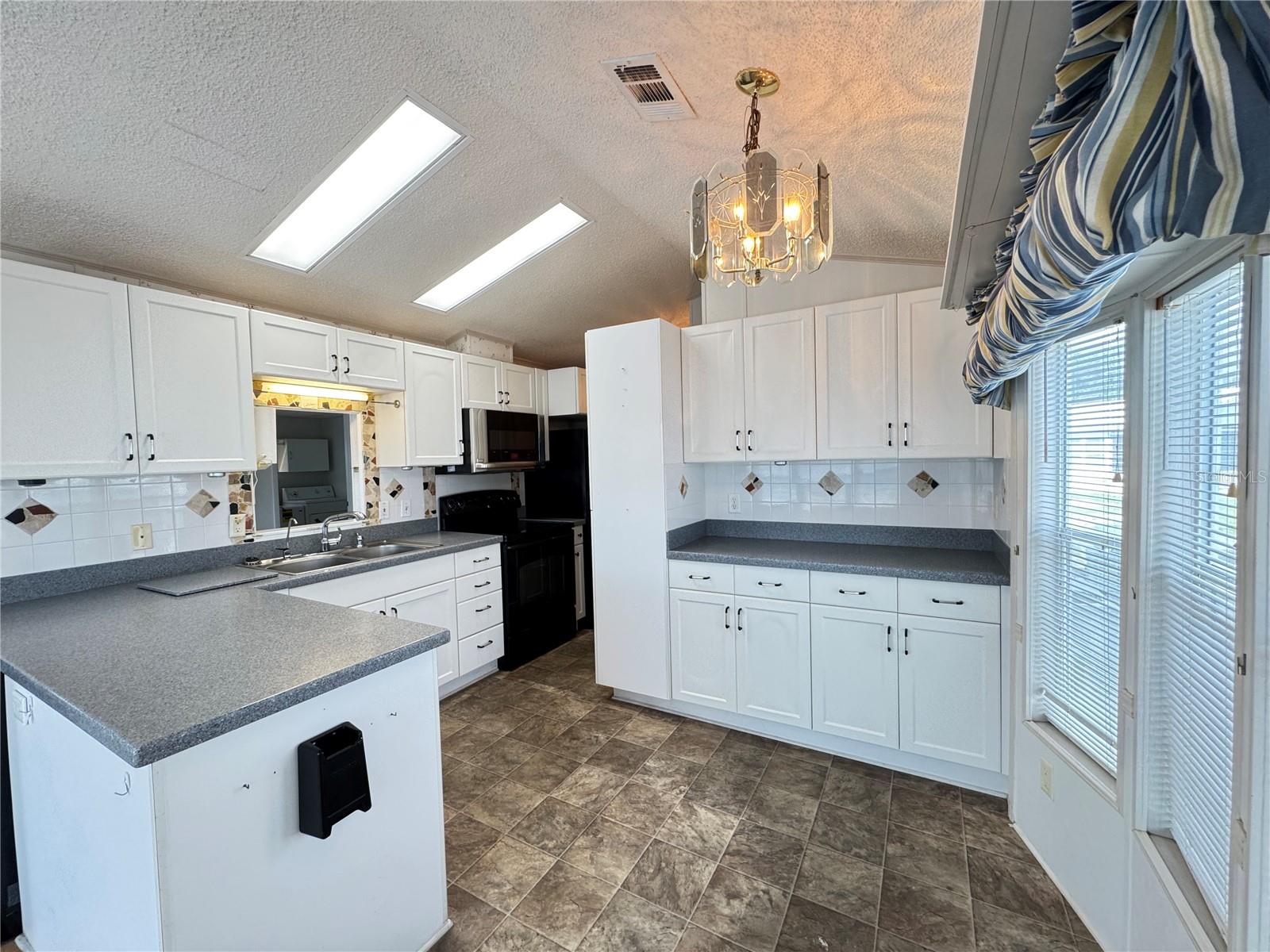 AMERICAN CONDOMINIUM PARKS-ZEPHYRHILLS - Residential