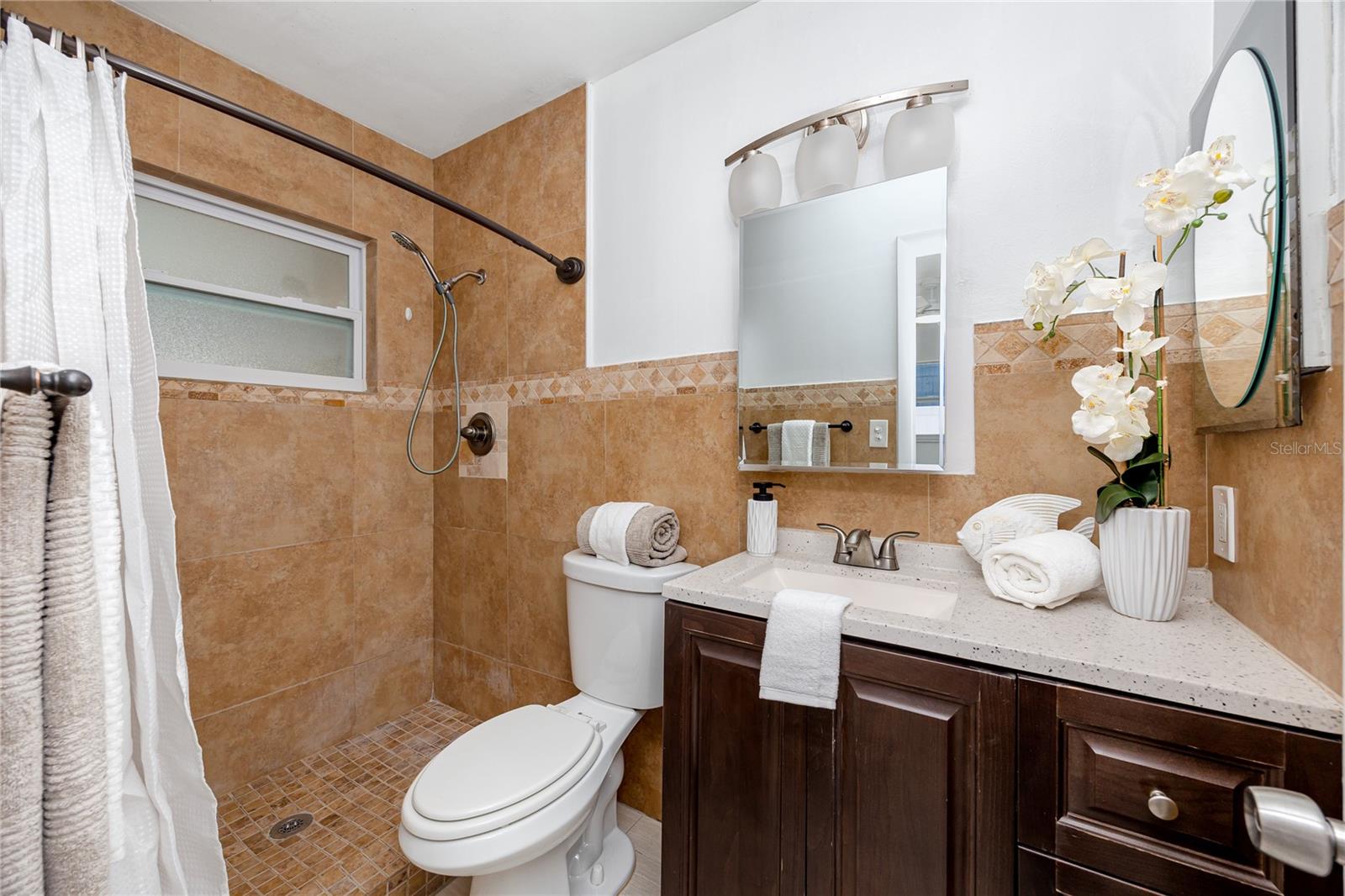 MEADOW LAWN 15TH ADD - Residential