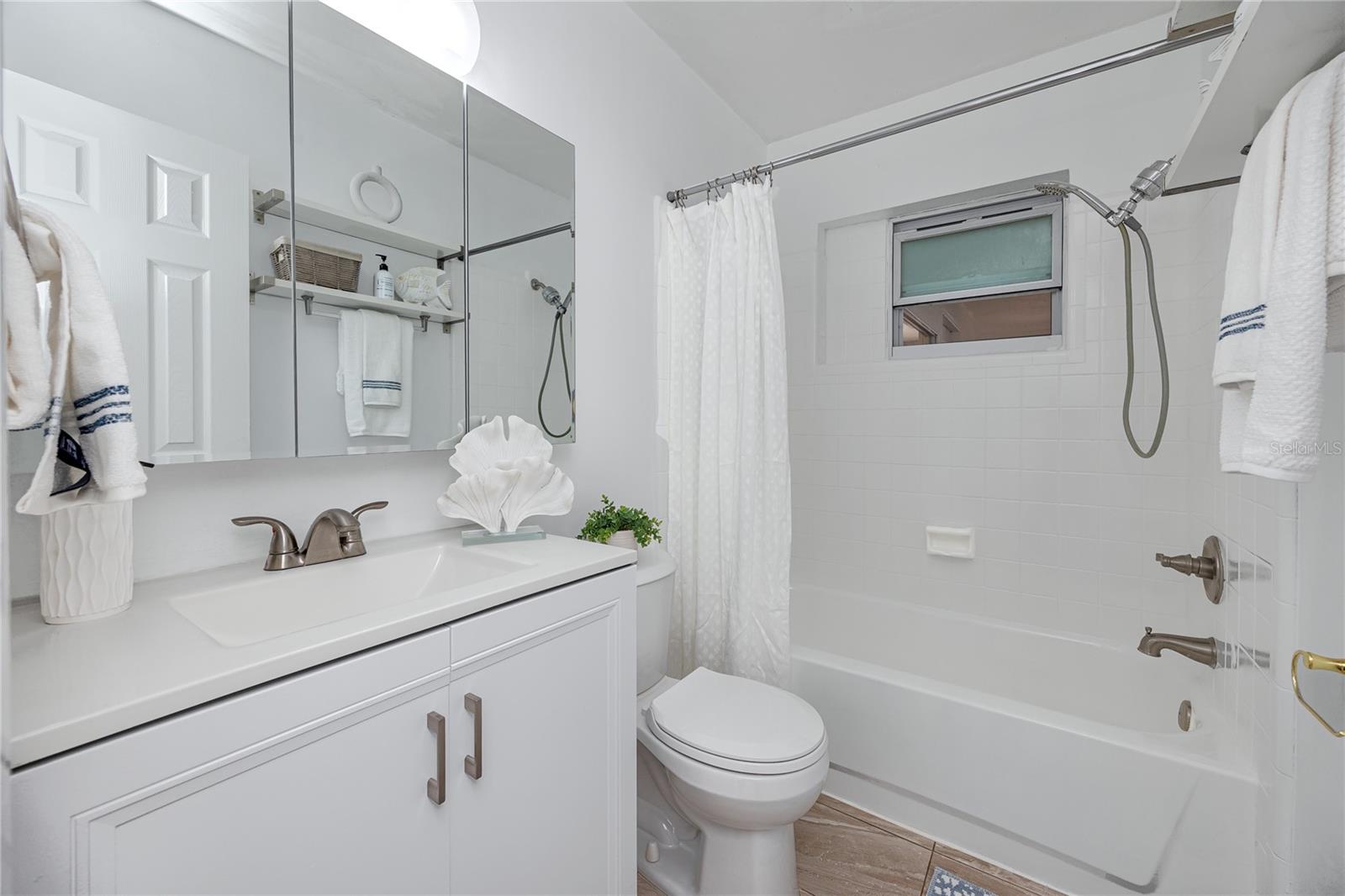 MEADOW LAWN 15TH ADD - Residential