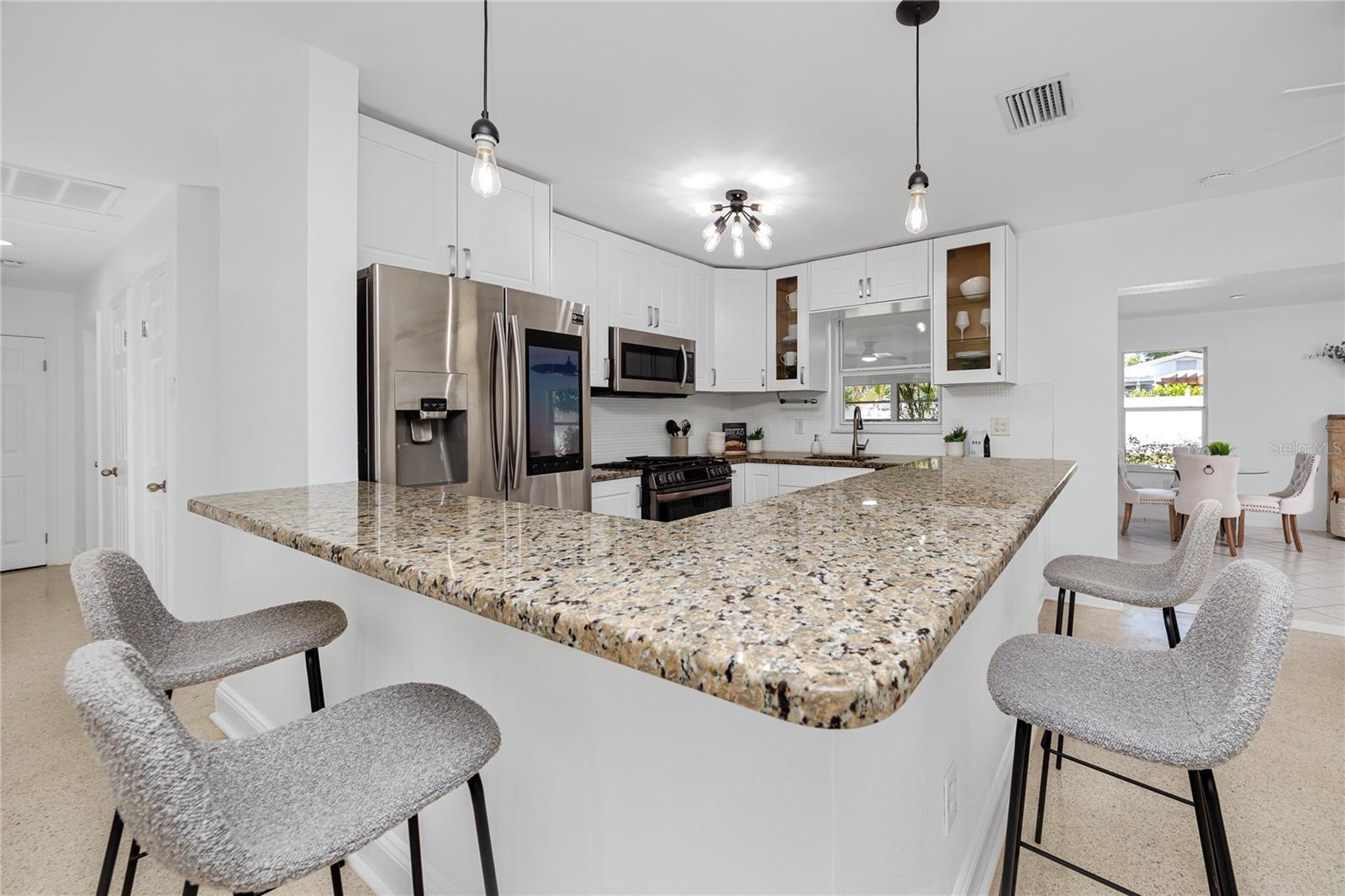 MEADOW LAWN 15TH ADD - Residential