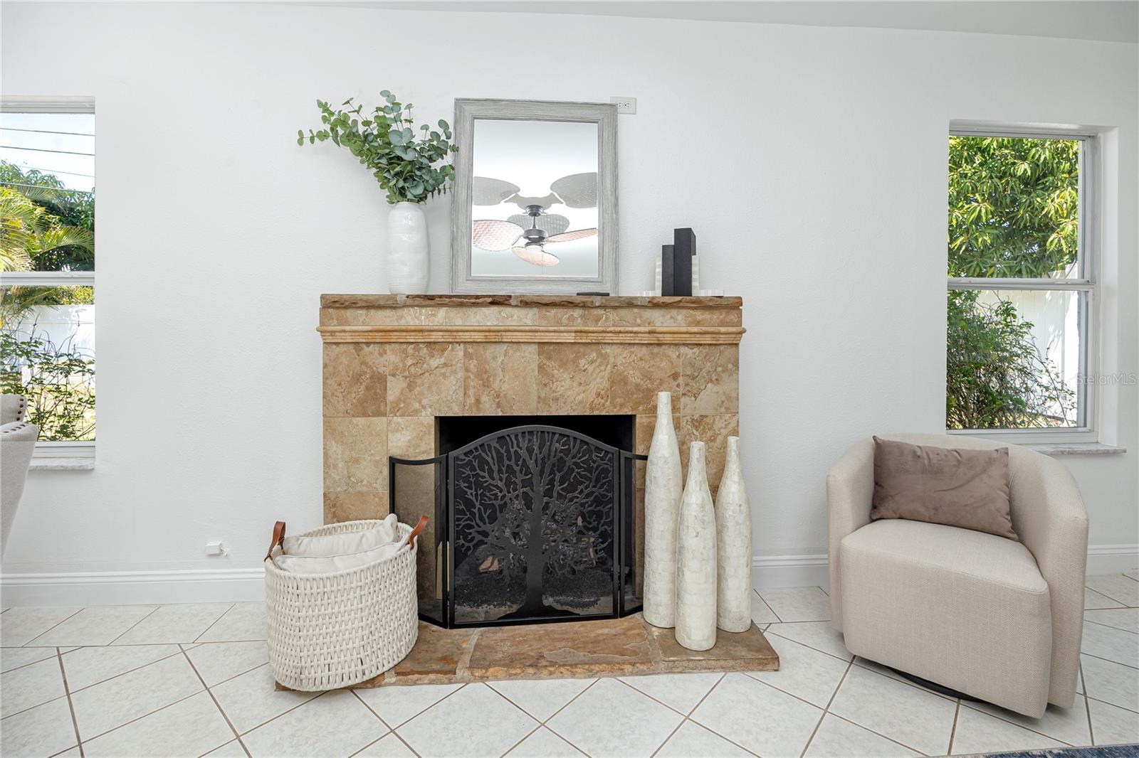 MEADOW LAWN 15TH ADD - Residential