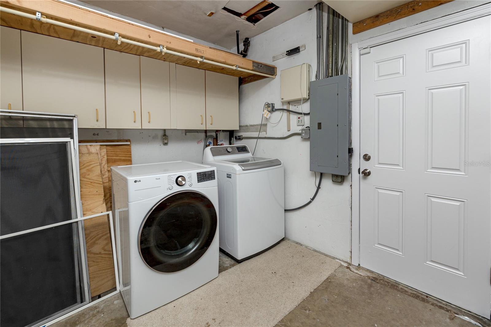 MEADOW LAWN 15TH ADD - Residential