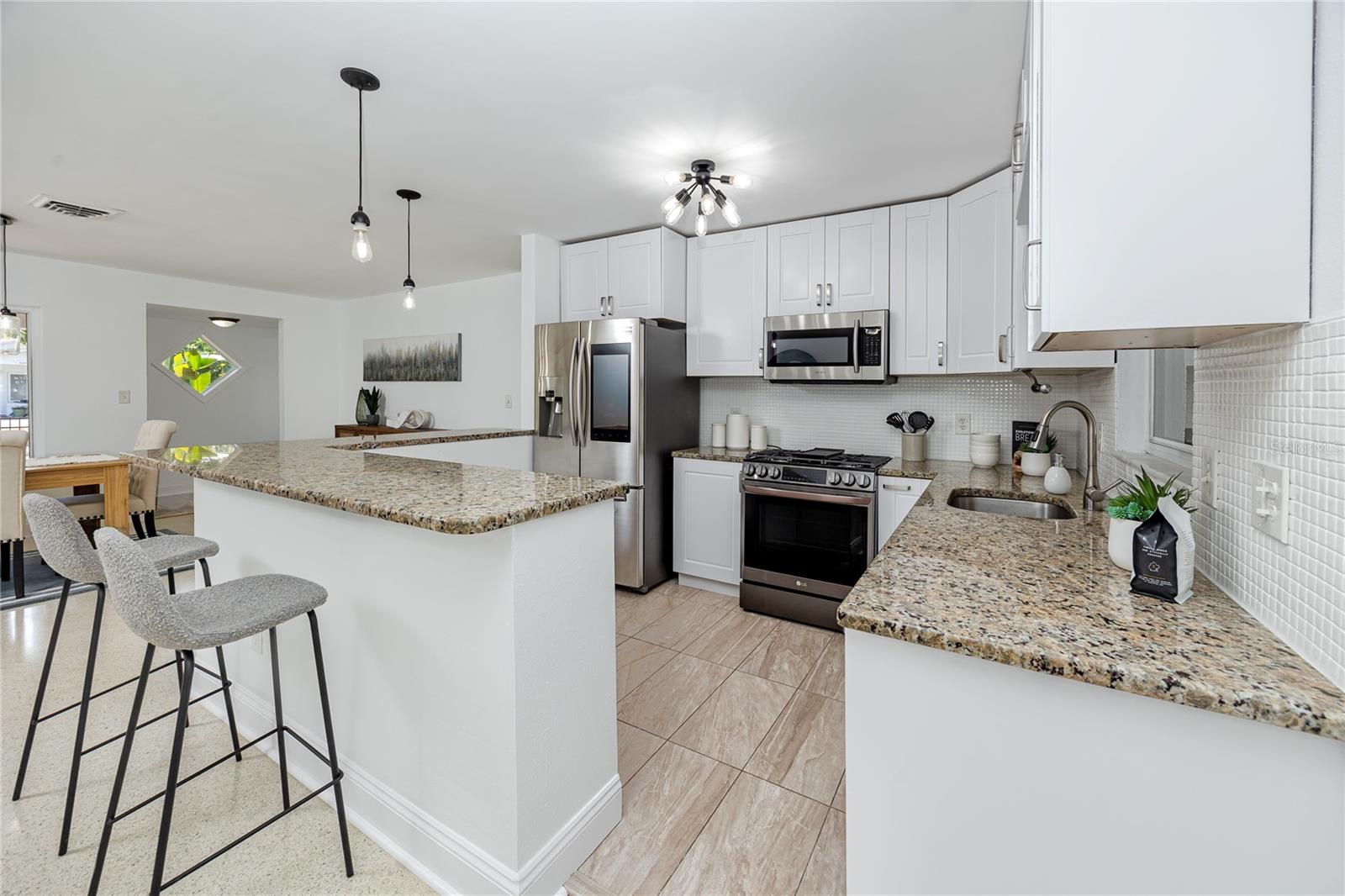 MEADOW LAWN 15TH ADD - Residential