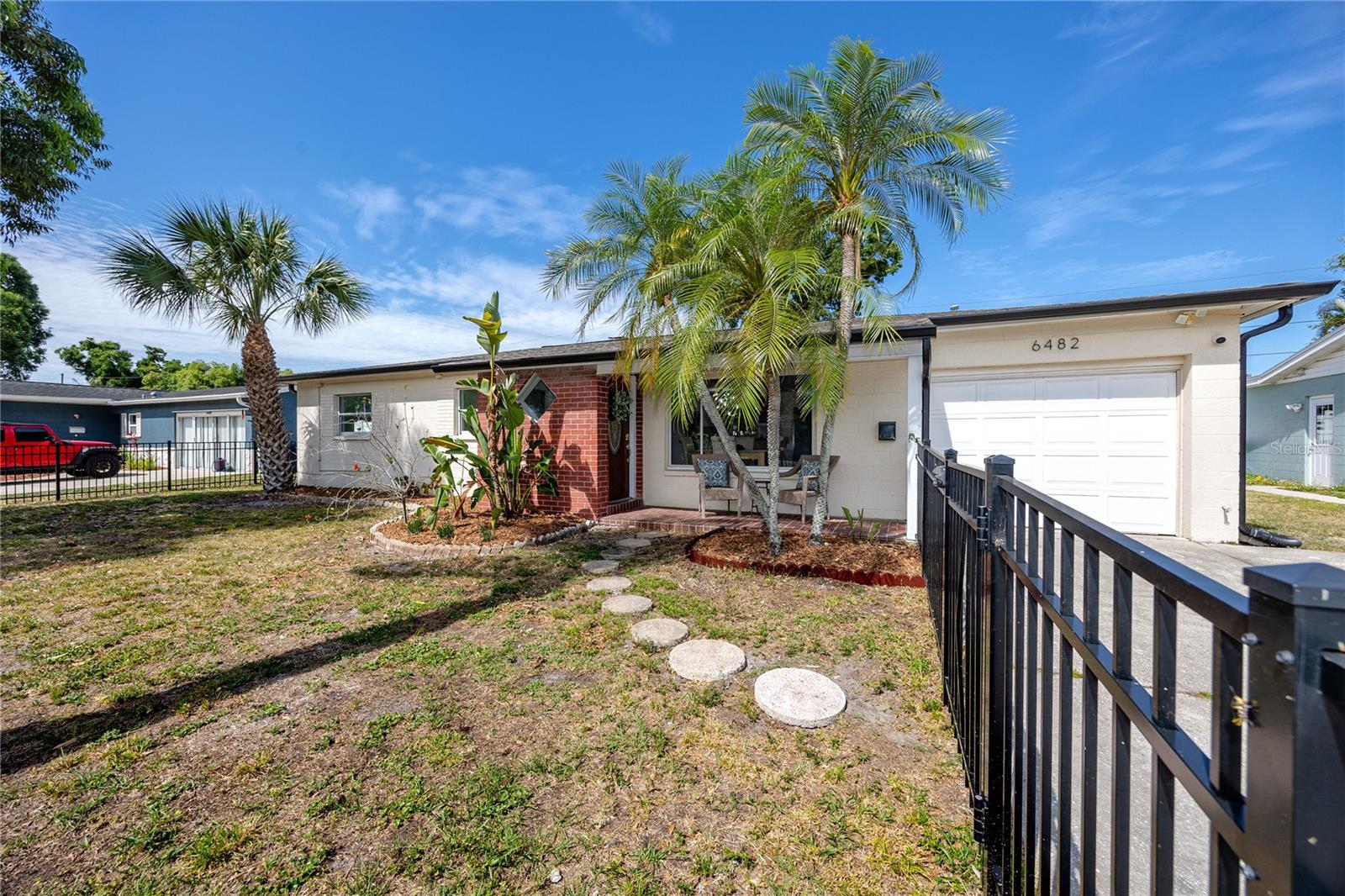 MEADOW LAWN 15TH ADD - Residential