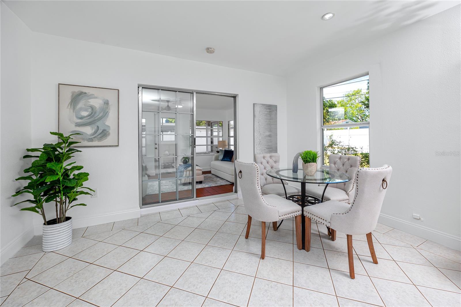 MEADOW LAWN 15TH ADD - Residential