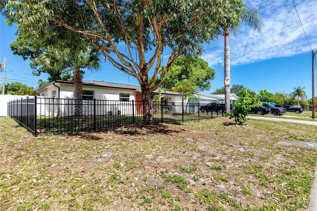 Photo of 6482 20th Street N, St Petersburg, FL 33702 (MLS # TB8501222)