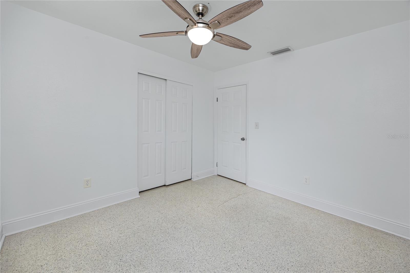 MEADOW LAWN 15TH ADD - Residential