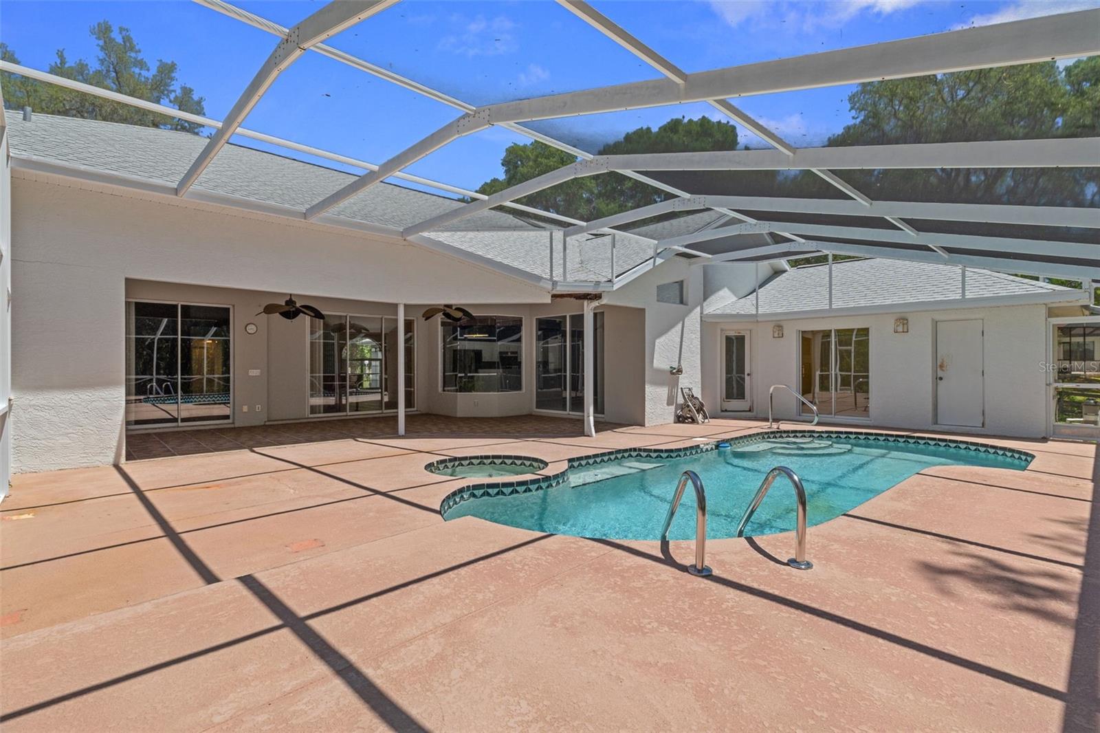 FAIRVIEW ESTATES - Residential