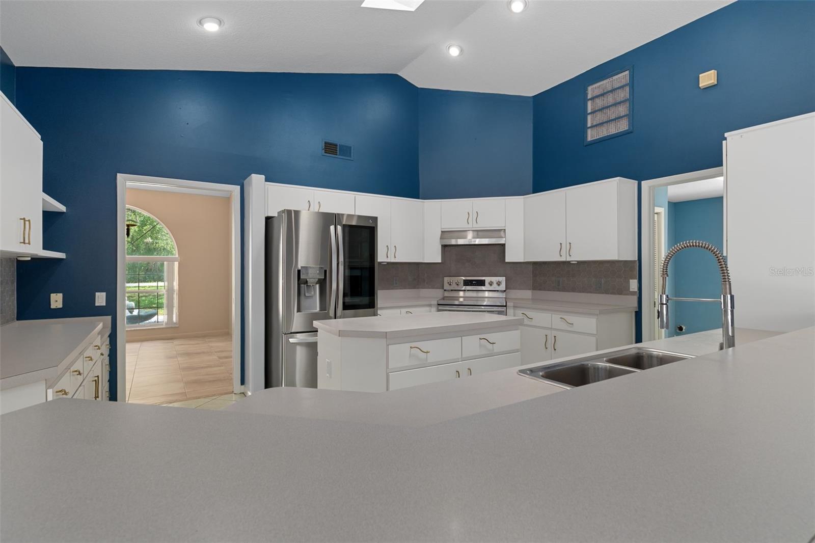 FAIRVIEW ESTATES - Residential