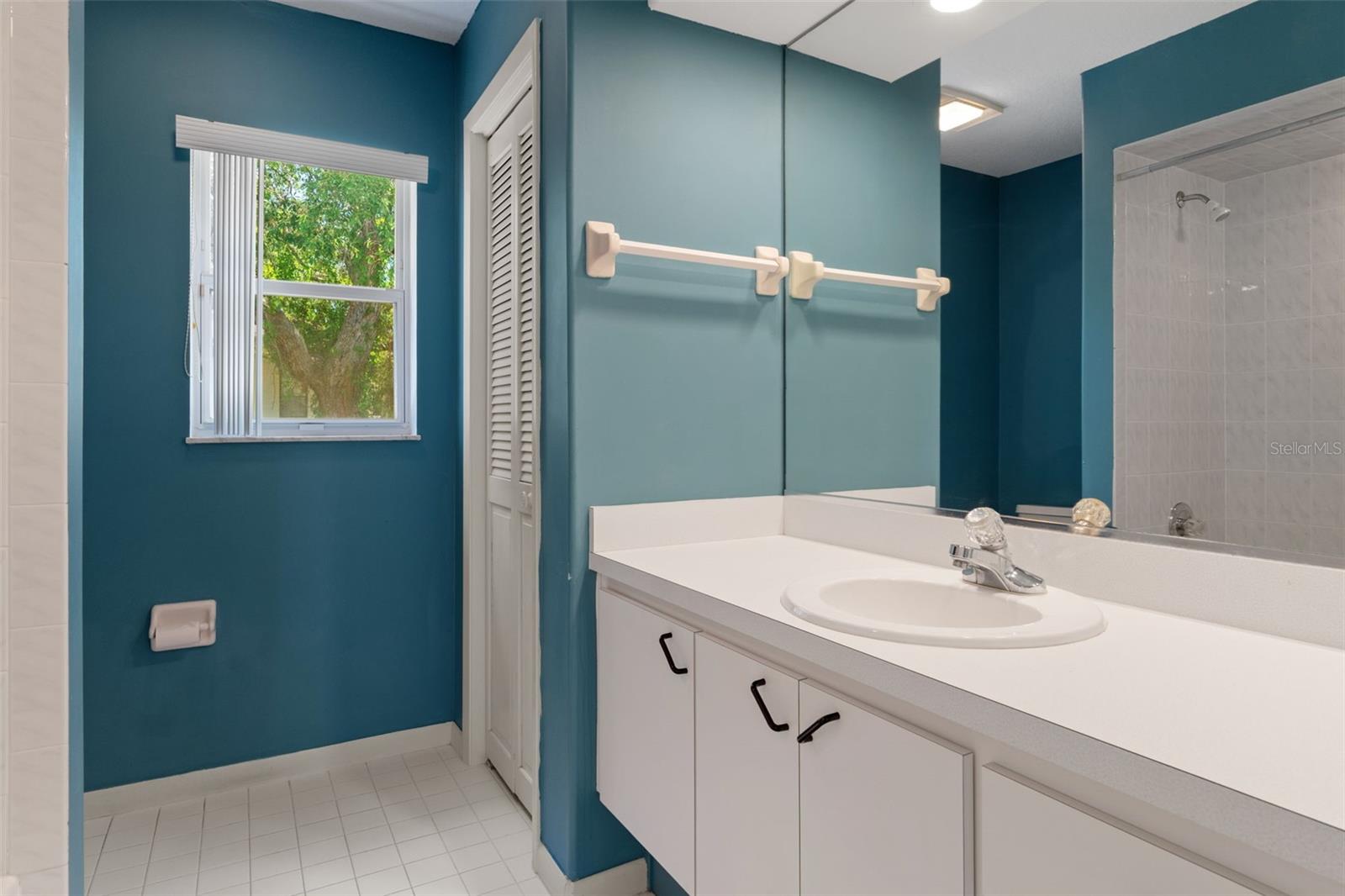 FAIRVIEW ESTATES - Residential