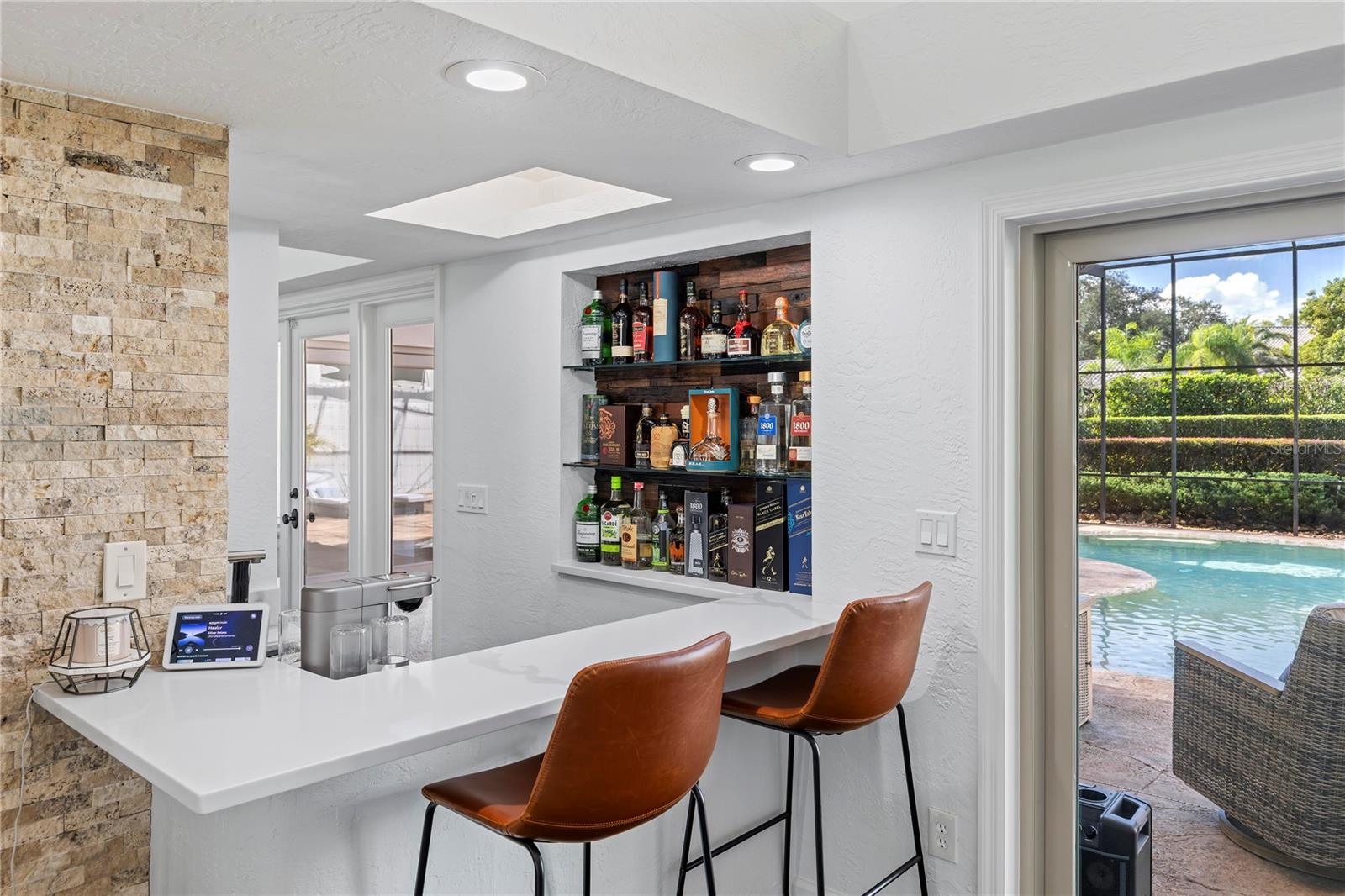 CHESTNUT HILL - Residential