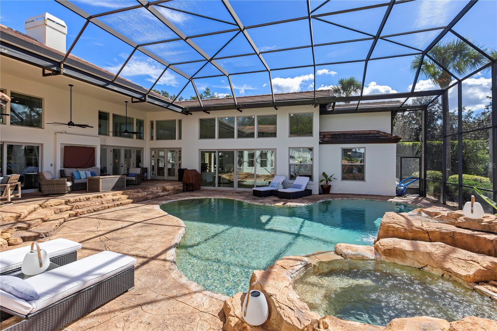 CHESTNUT HILL - Residential