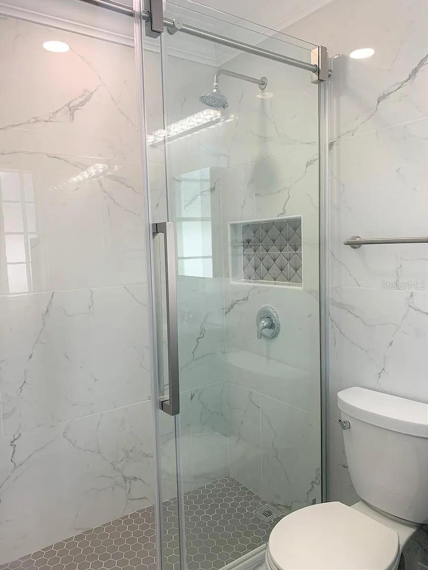 HARBOR OAKS - Residential Lease