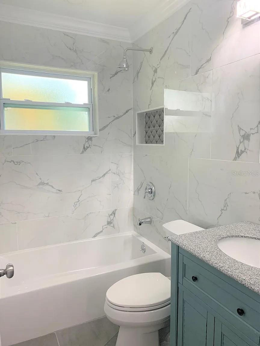 HARBOR OAKS - Residential Lease