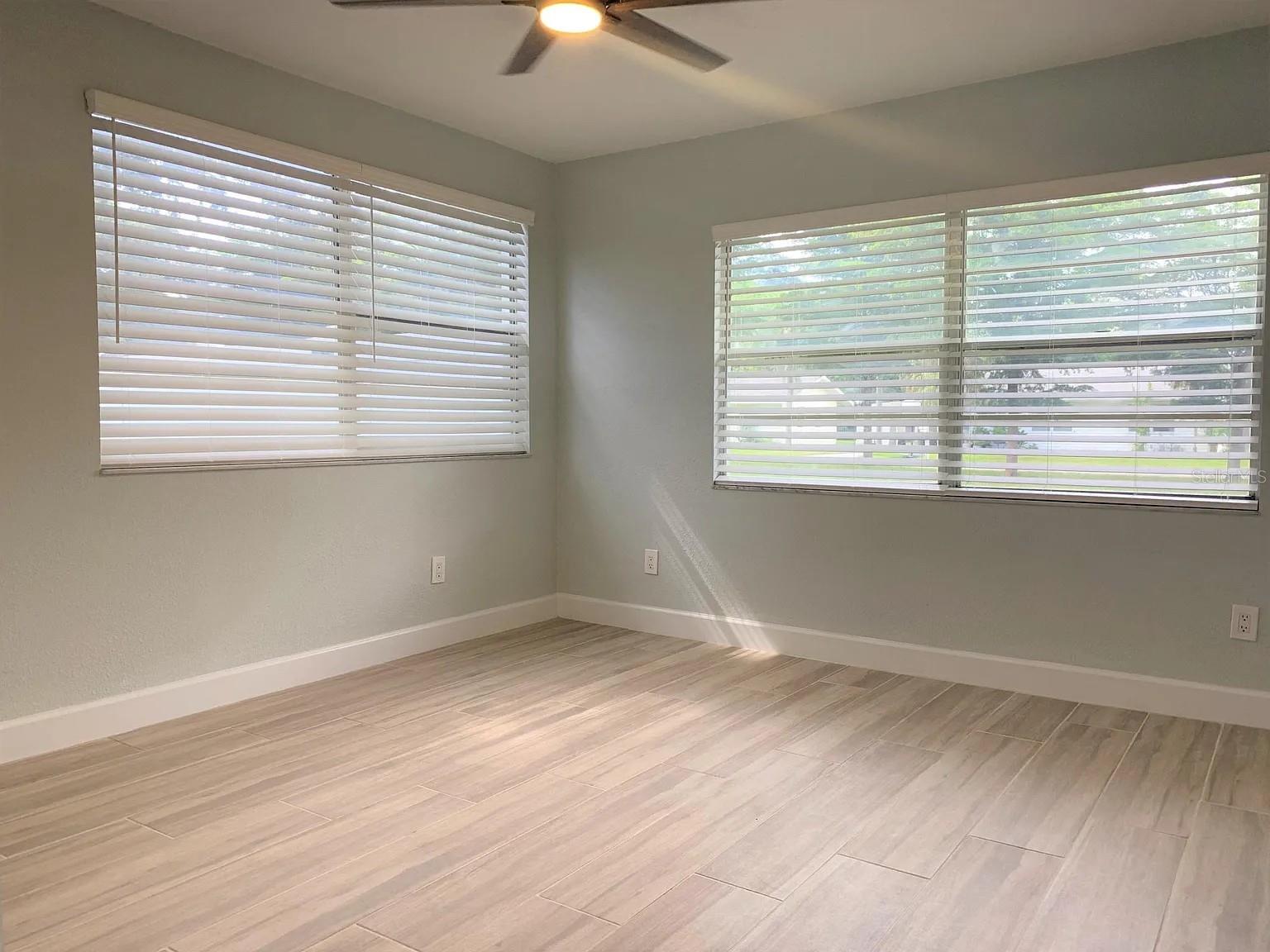 HARBOR OAKS - Residential Lease