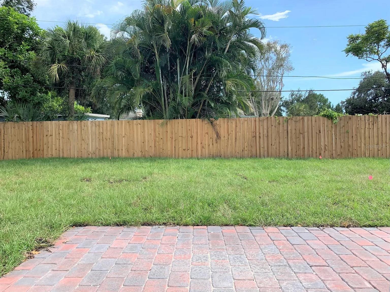 HARBOR OAKS - Residential Lease