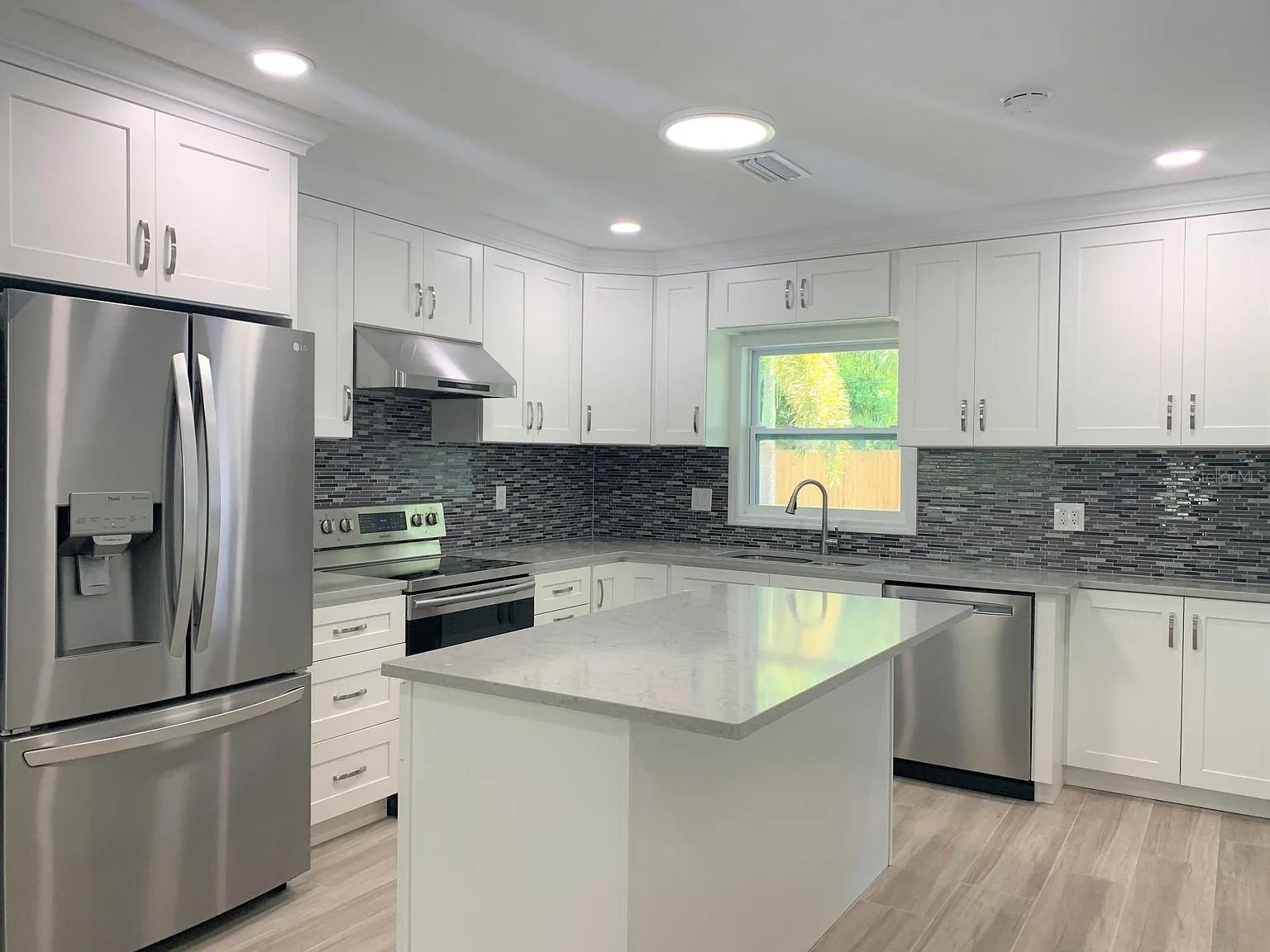 HARBOR OAKS - Residential Lease
